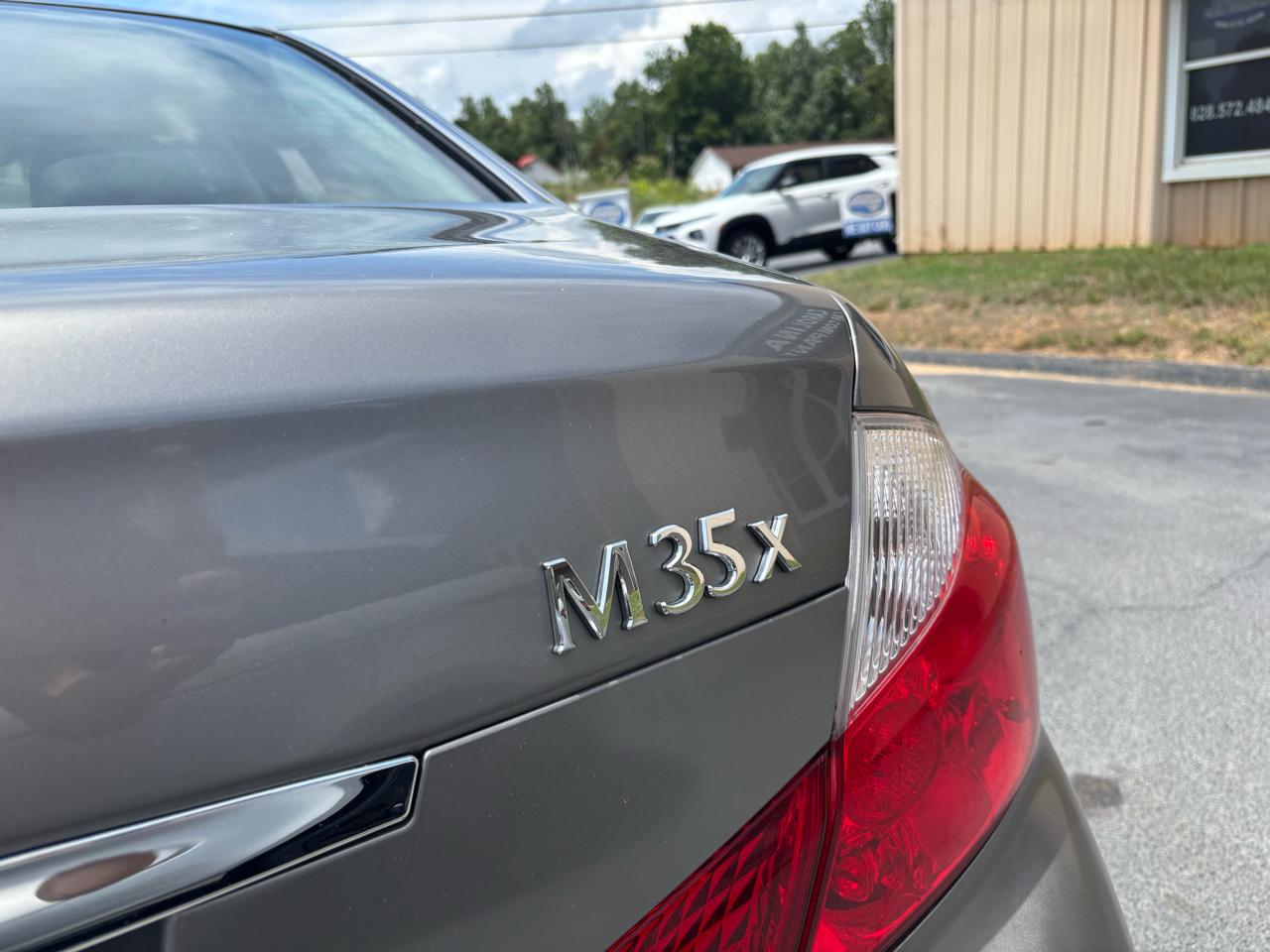 Infiniti M 35 4WD 2008