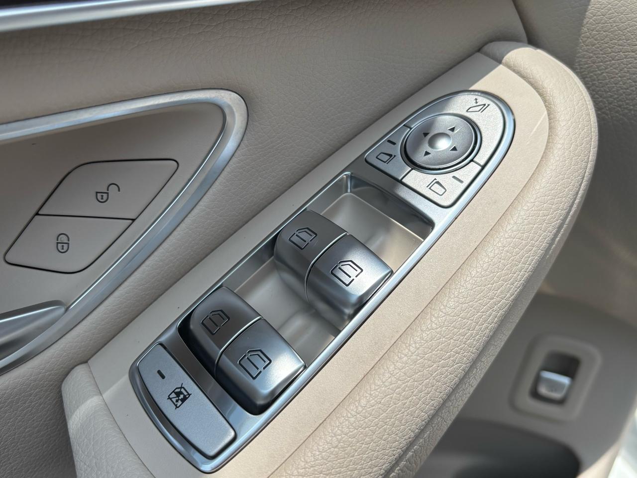 Mercedes-Benz GLC-Class GLC300 2022