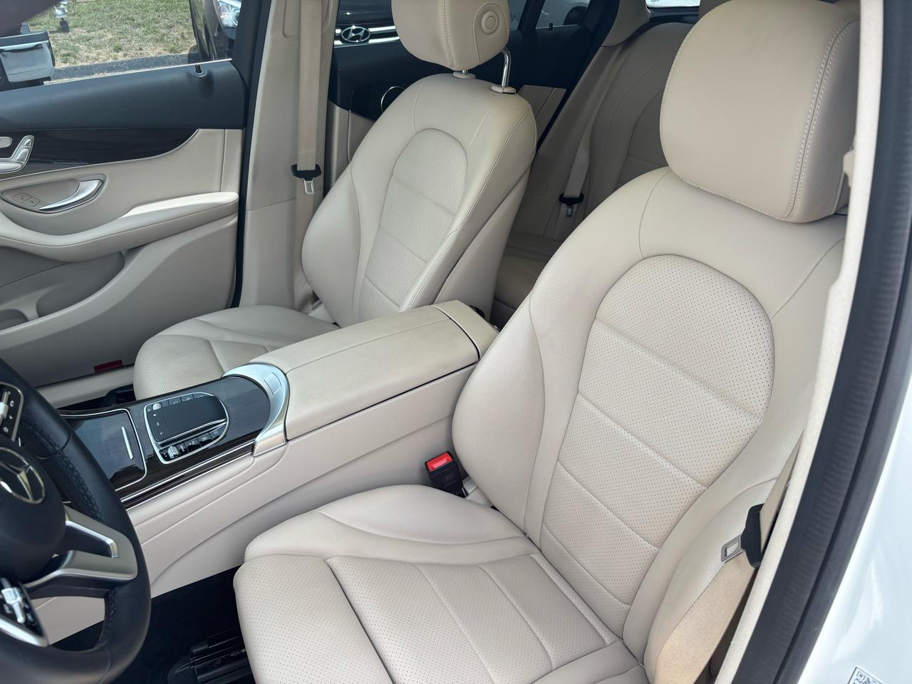 Mercedes-Benz GLC-Class GLC300 2022