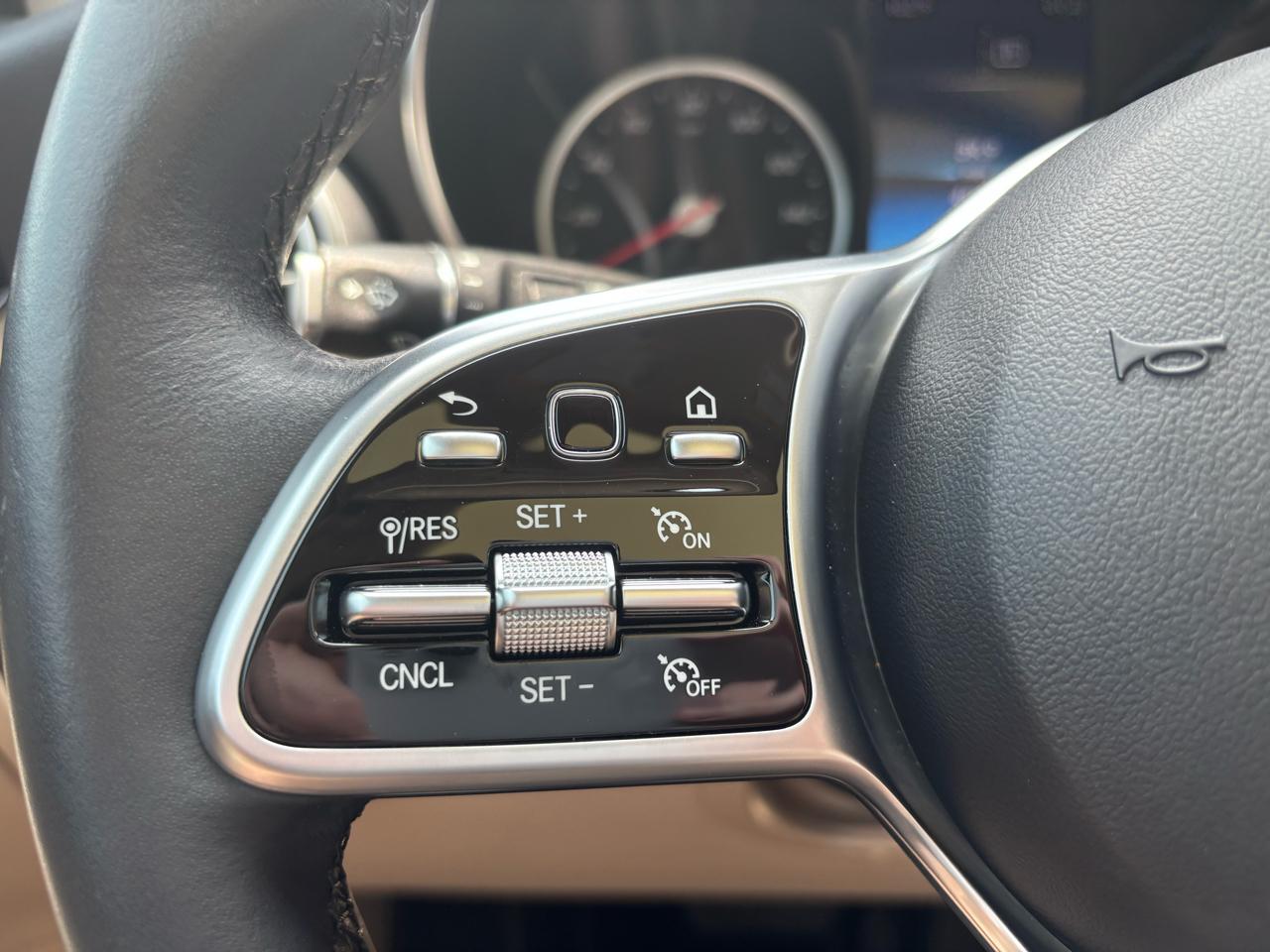 Mercedes-Benz GLC-Class GLC300 2022