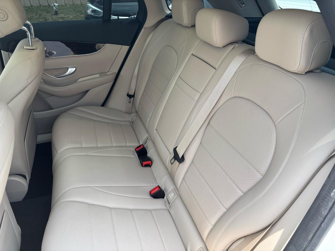 Mercedes-Benz GLC-Class GLC300 2022