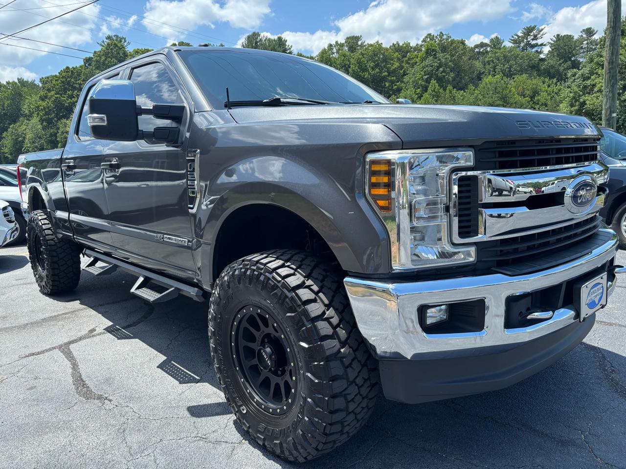 Ford F-250 SD XLT Crew Cab 4WD 2019