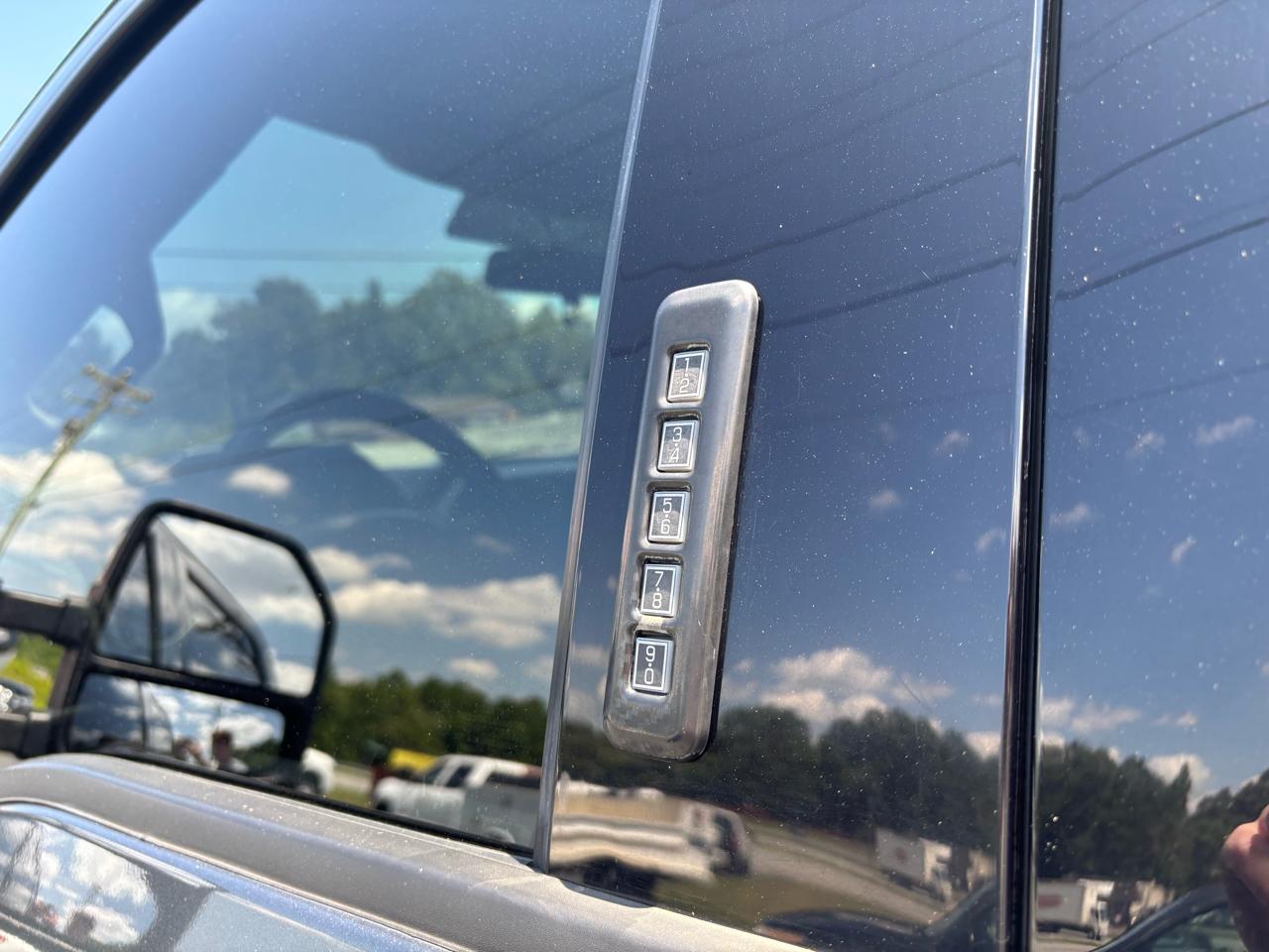 Ford F-250 SD XLT Crew Cab 4WD 2019