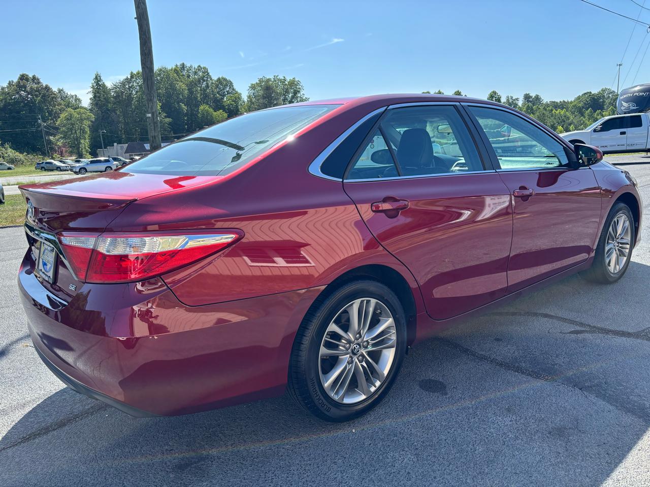 Toyota Camry SE 2017