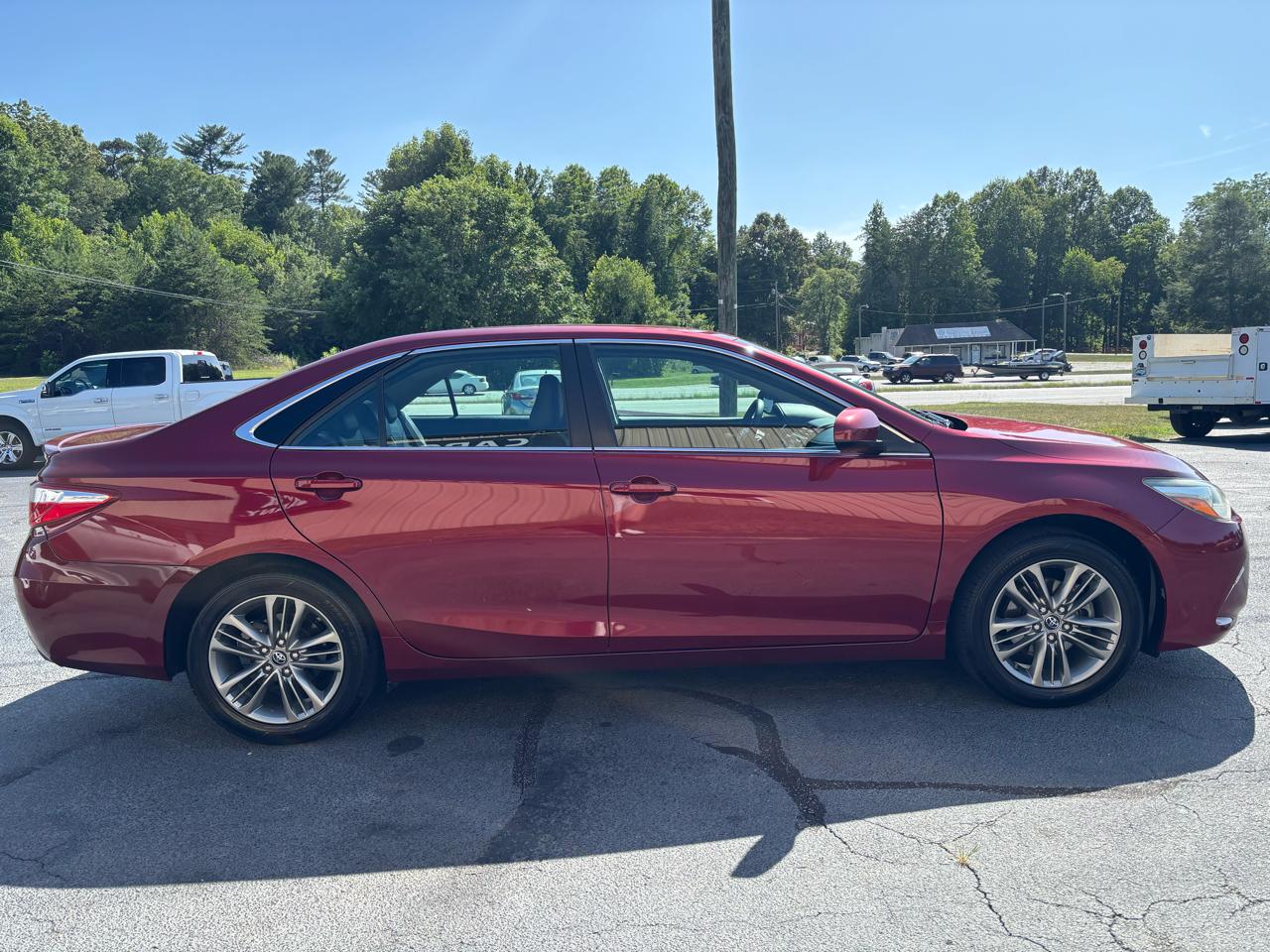 Toyota Camry SE 2017