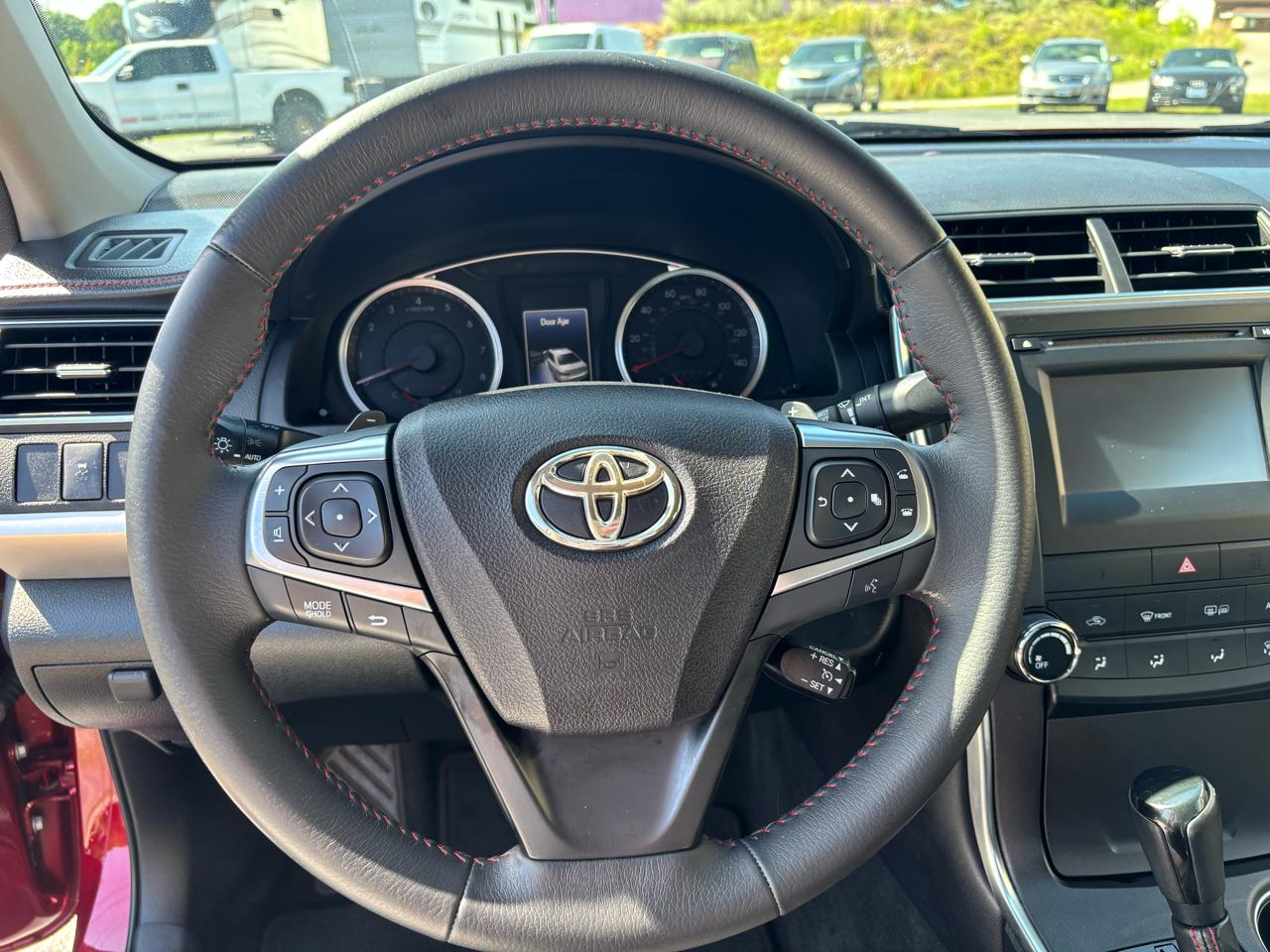 Toyota Camry SE 2017
