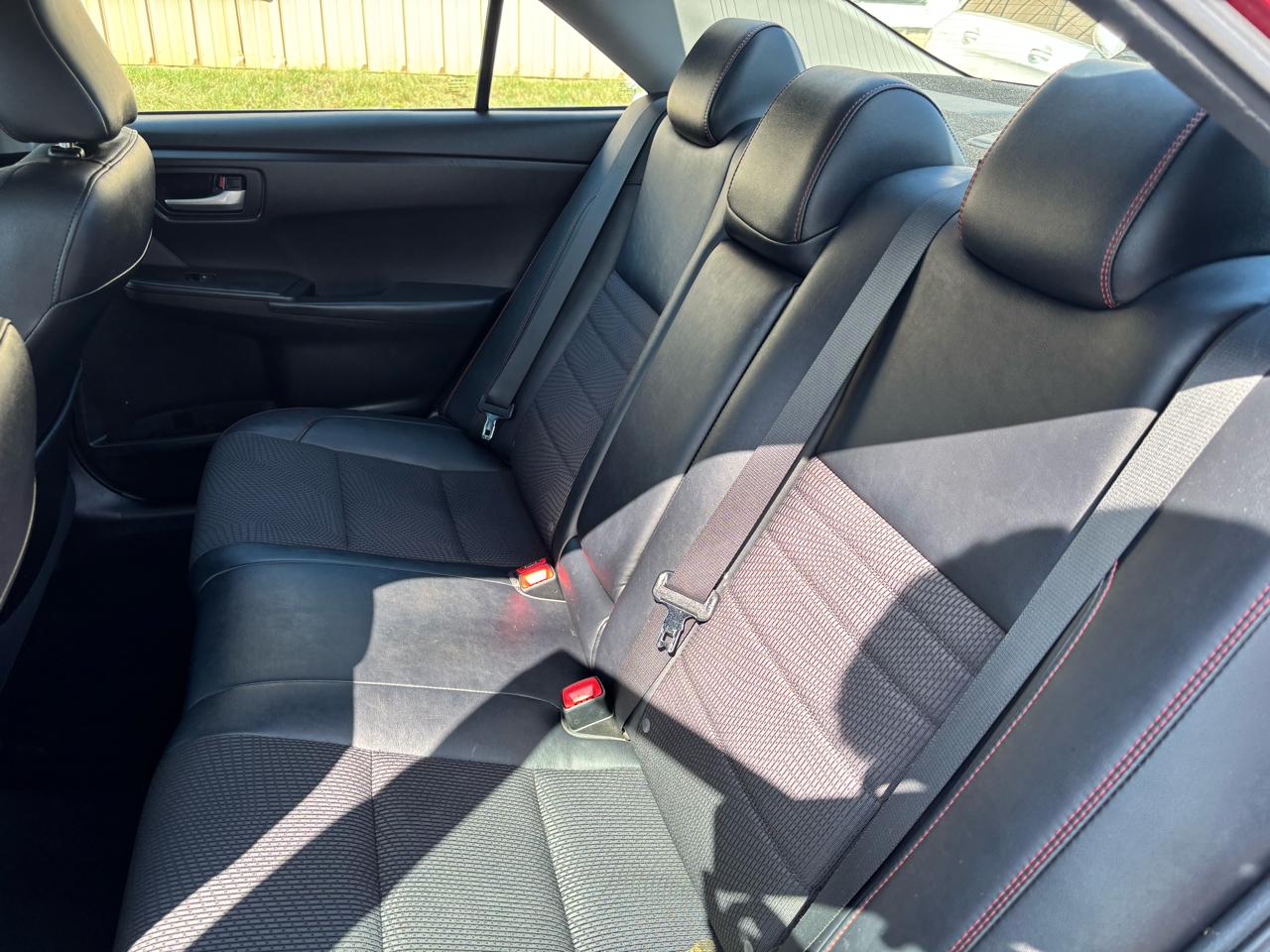 Toyota Camry SE 2017
