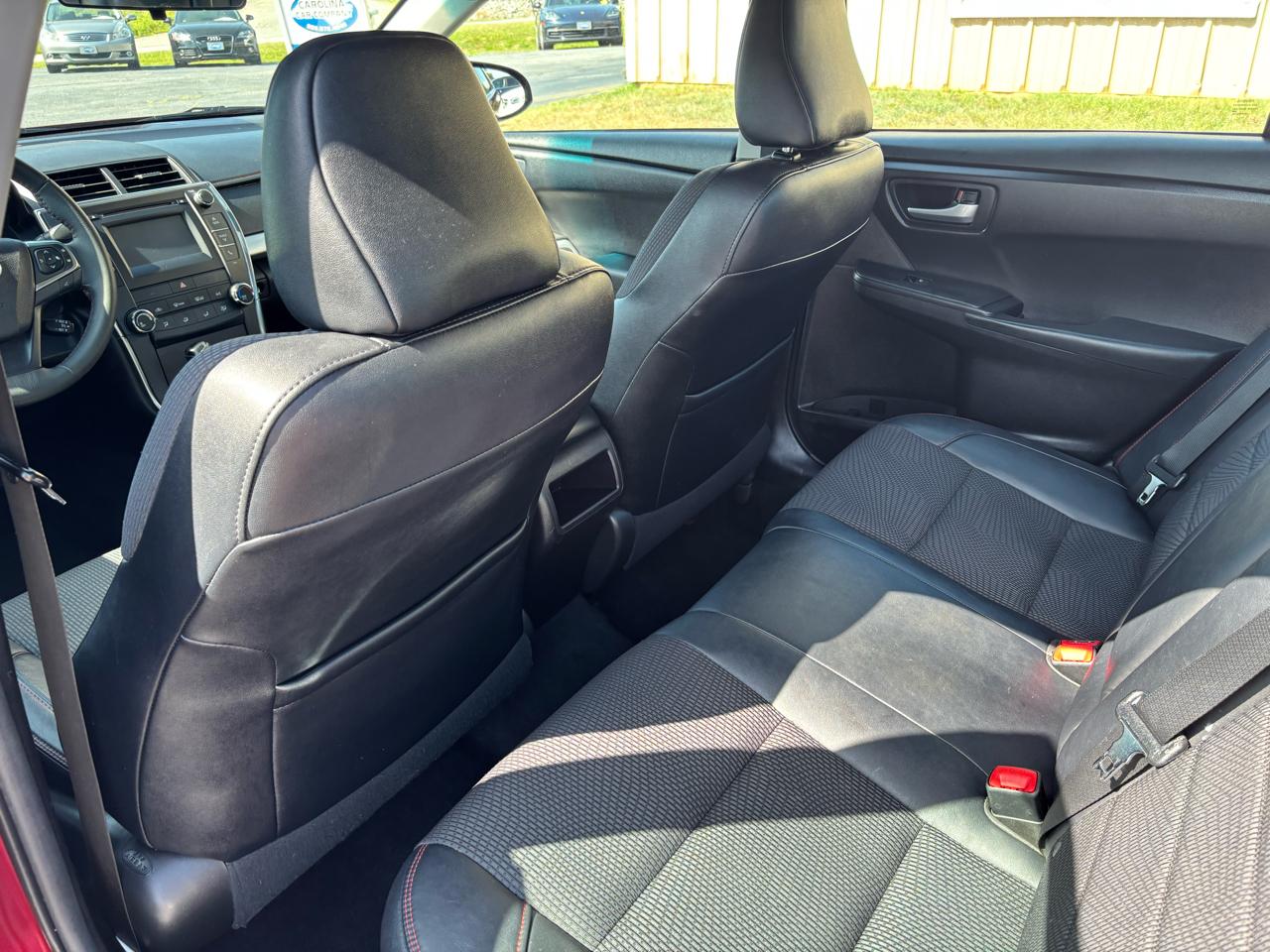 Toyota Camry SE 2017