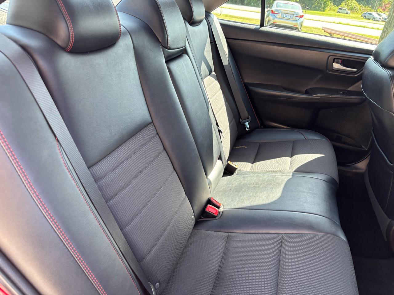 Toyota Camry SE 2017