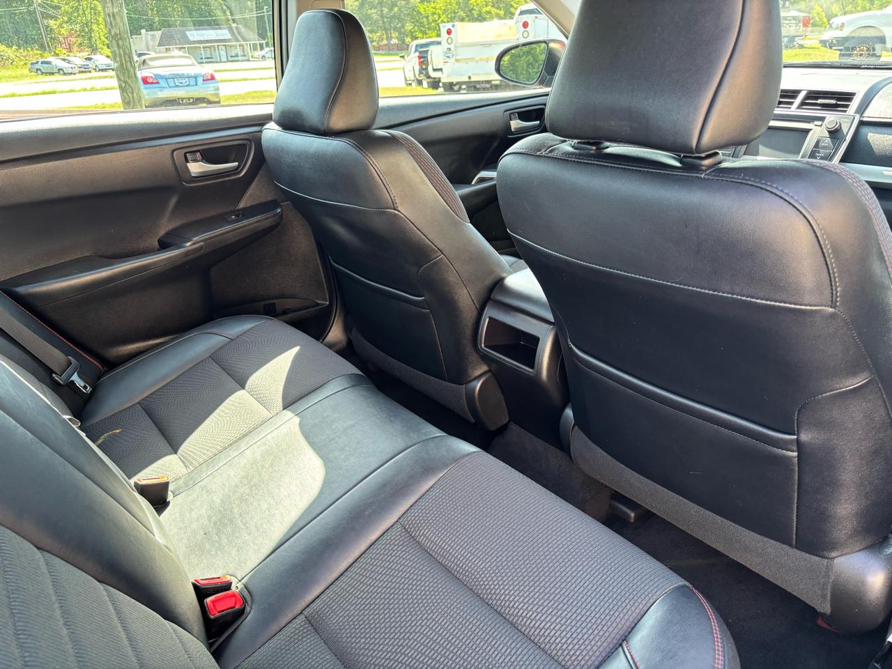 Toyota Camry SE 2017