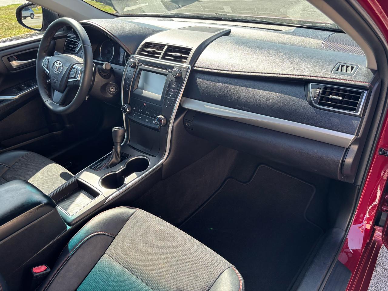 Toyota Camry SE 2017
