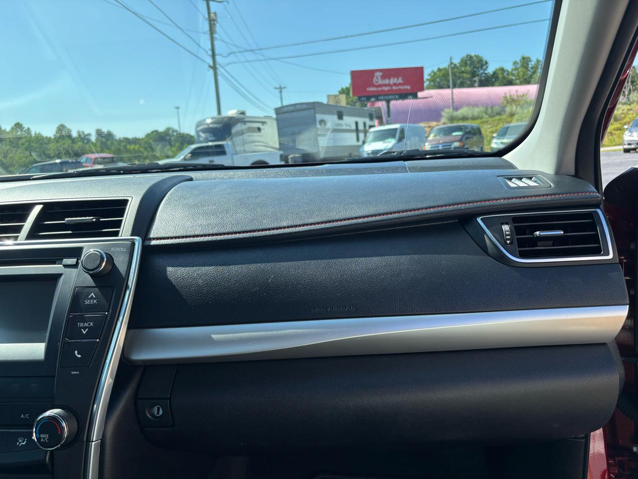 Toyota Camry SE 2017