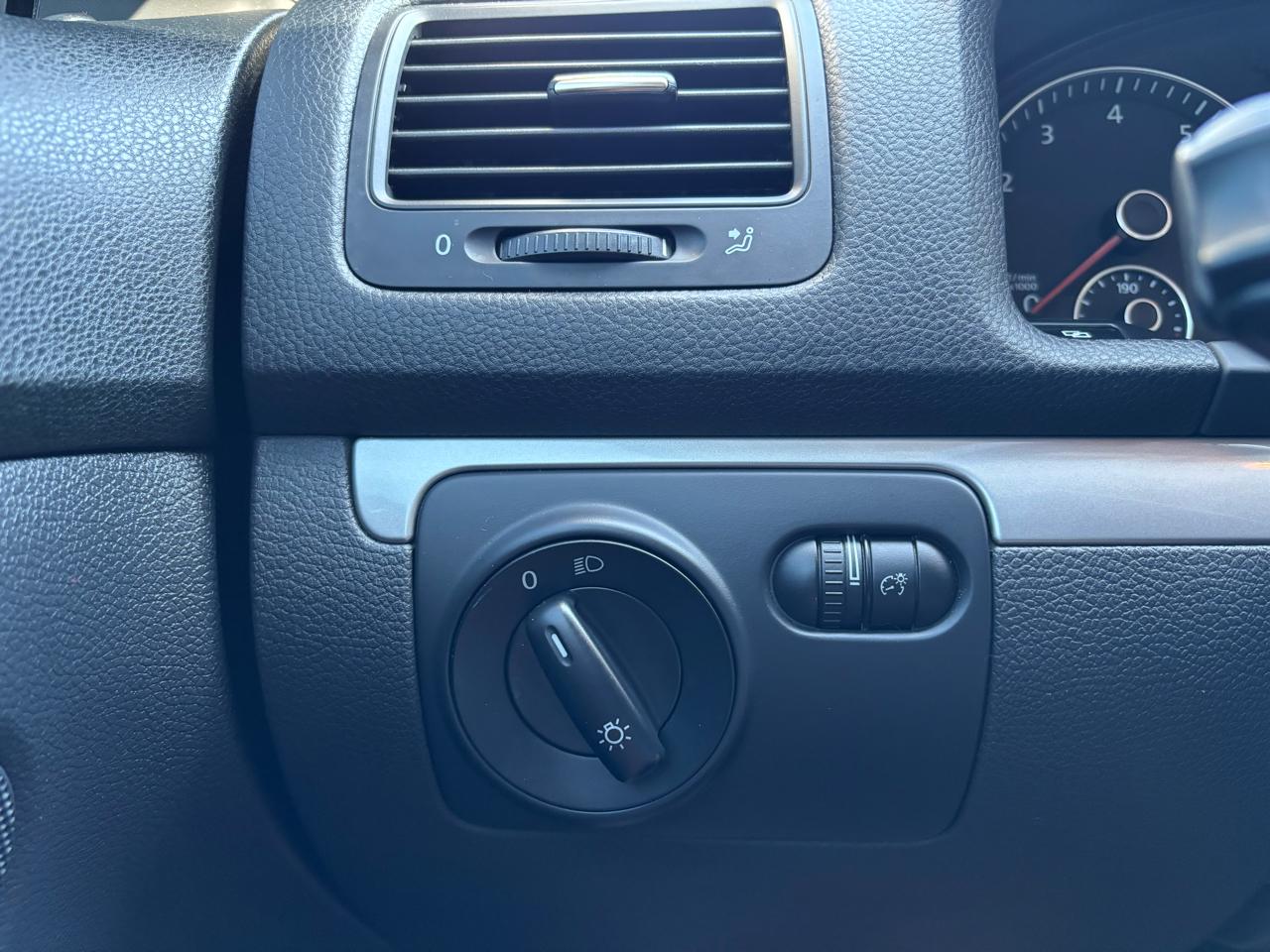 Volkswagen Jetta Limited Editon 2010
