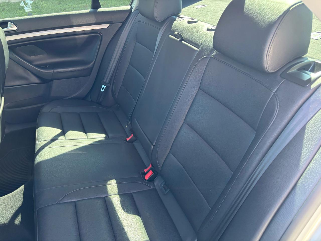 Volkswagen Jetta Limited Editon 2010