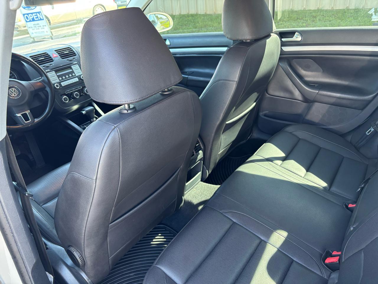 Volkswagen Jetta Limited Editon 2010