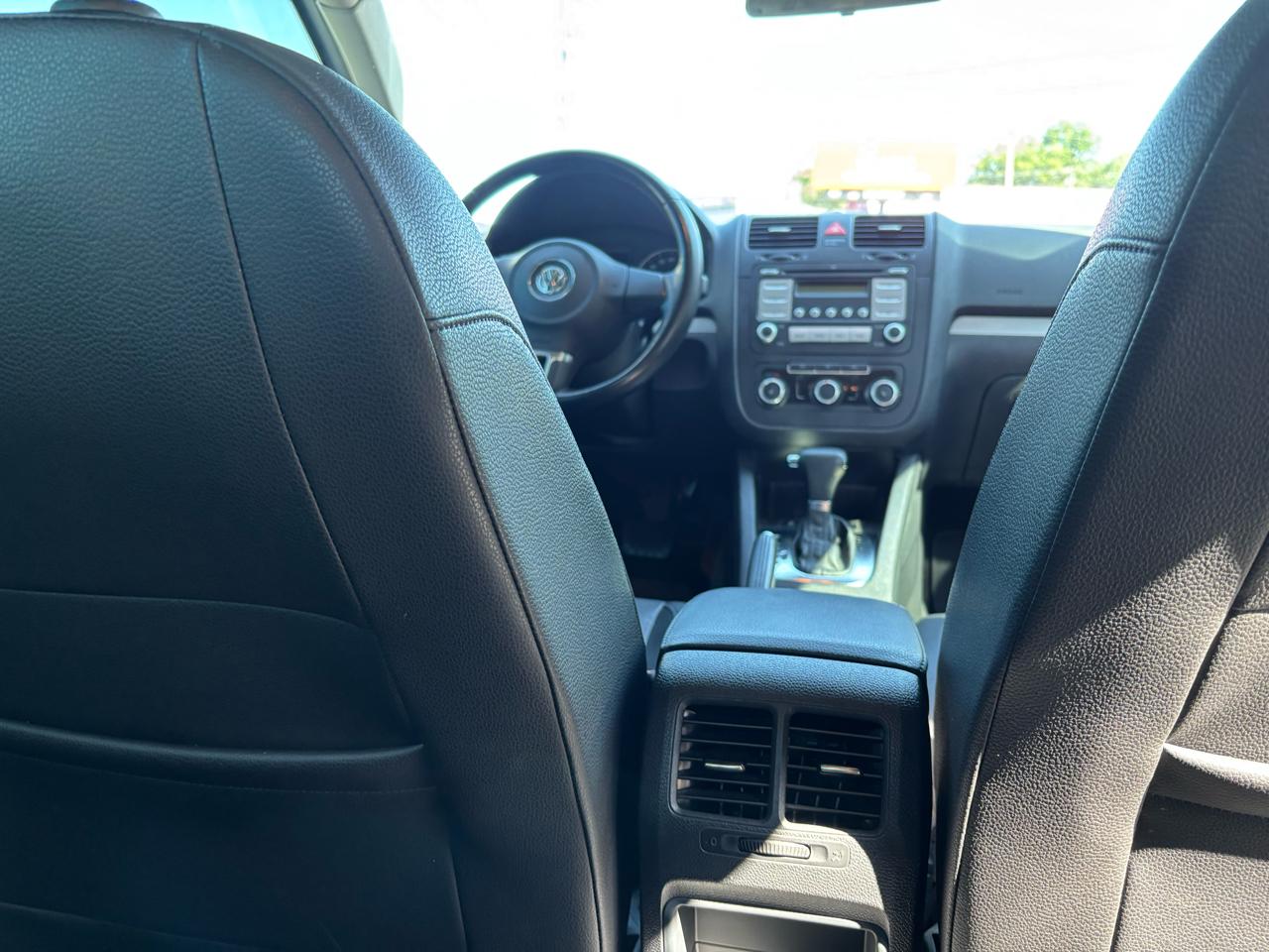 Volkswagen Jetta Limited Editon 2010