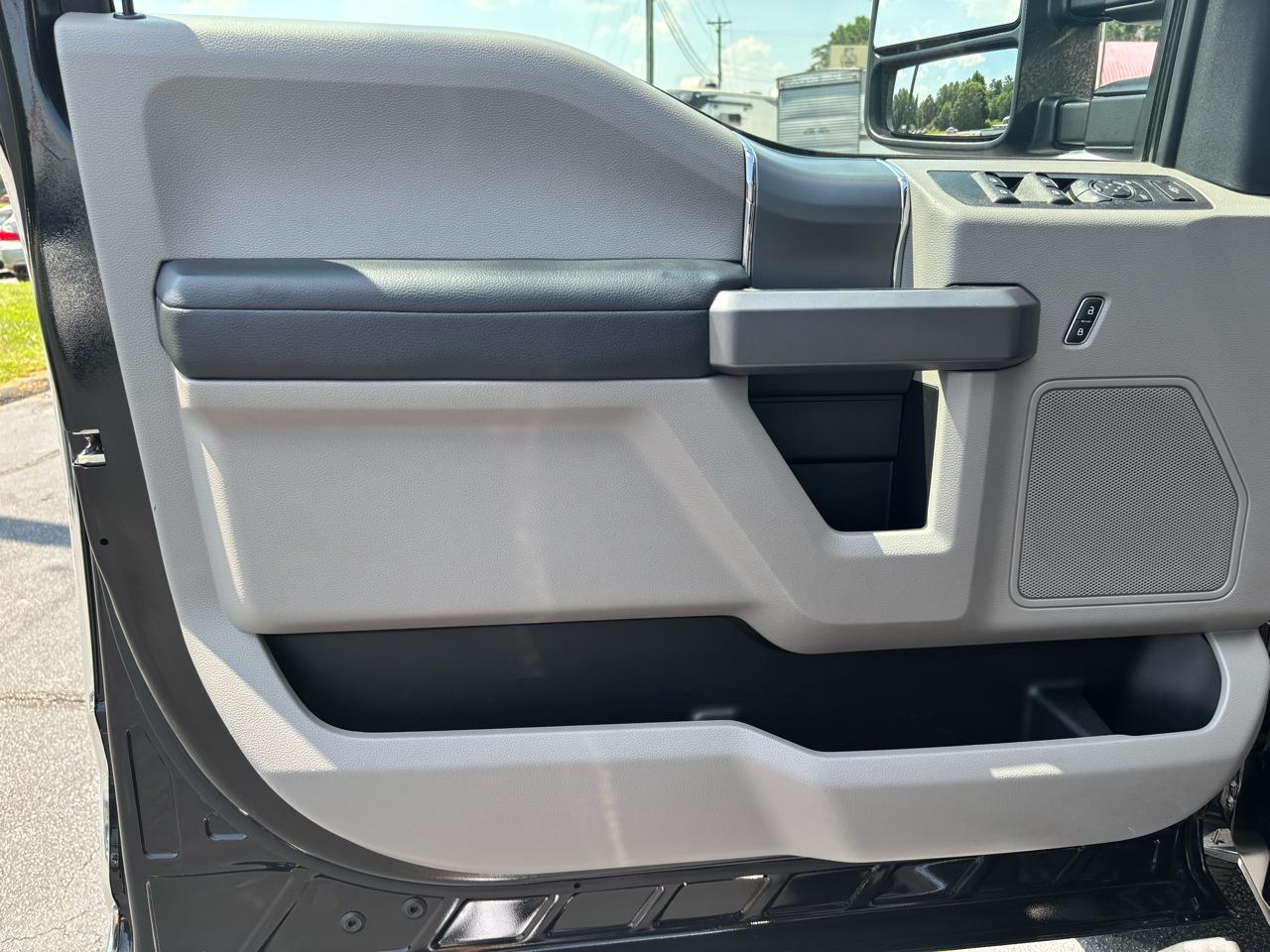 Ford F-250 SD XLT Crew Cab 4WD 2019