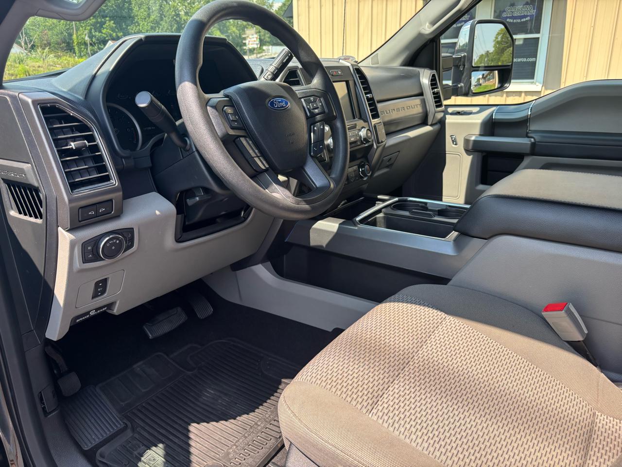 Ford F-250 SD XLT Crew Cab 4WD 2019