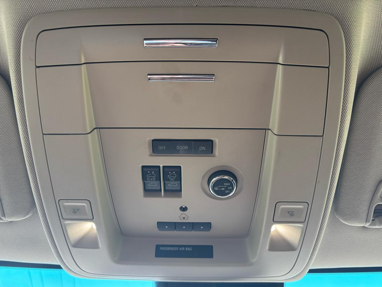 Chevrolet Suburban Premier 2WD 2018