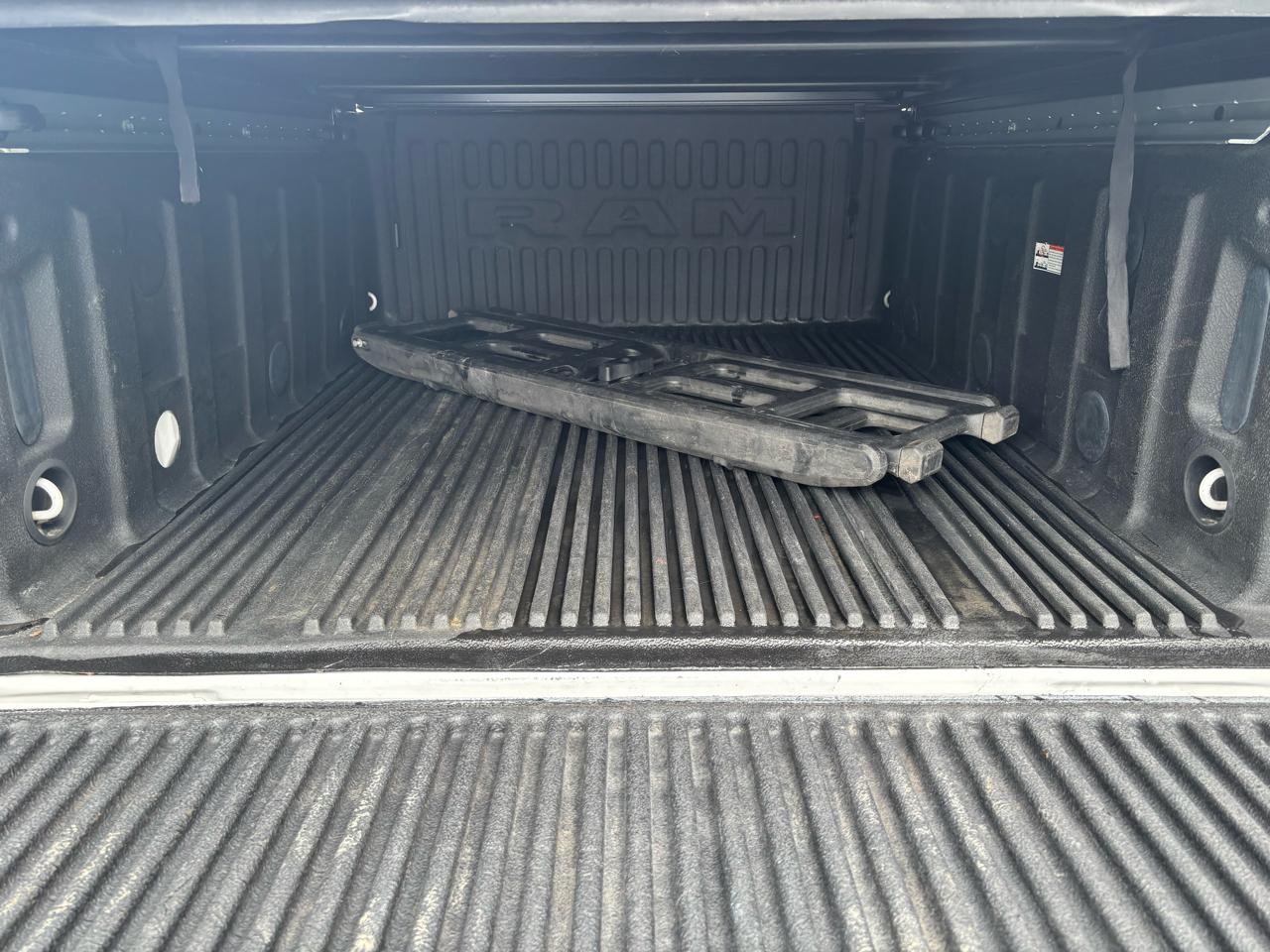 RAM 1500 Laramie Crew Cab SWB 4WD 2019