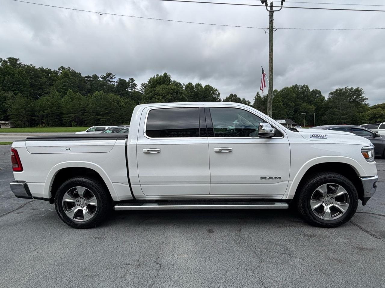 RAM 1500 Laramie Crew Cab SWB 4WD 2019