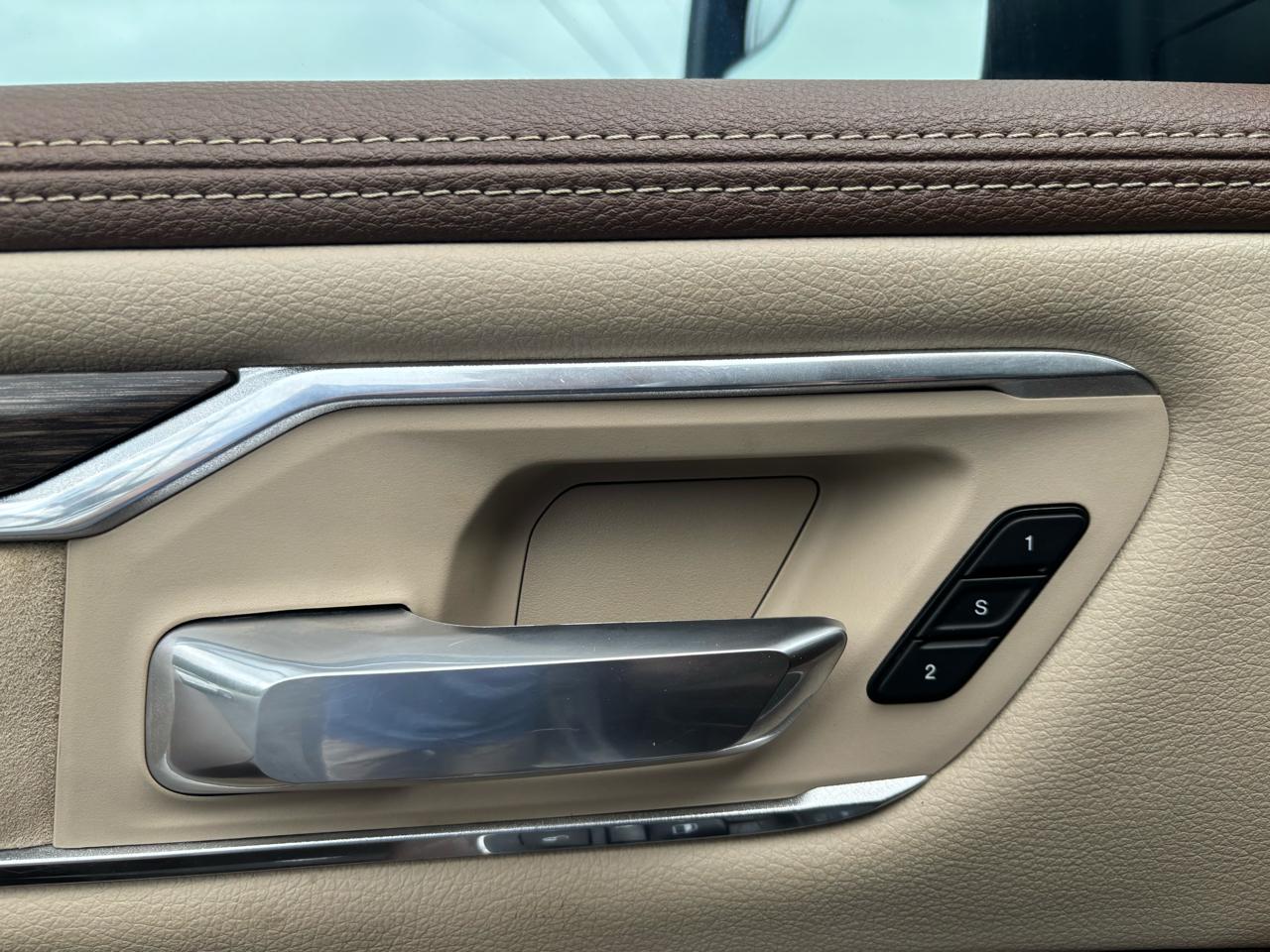 RAM 1500 Laramie Crew Cab SWB 4WD 2019