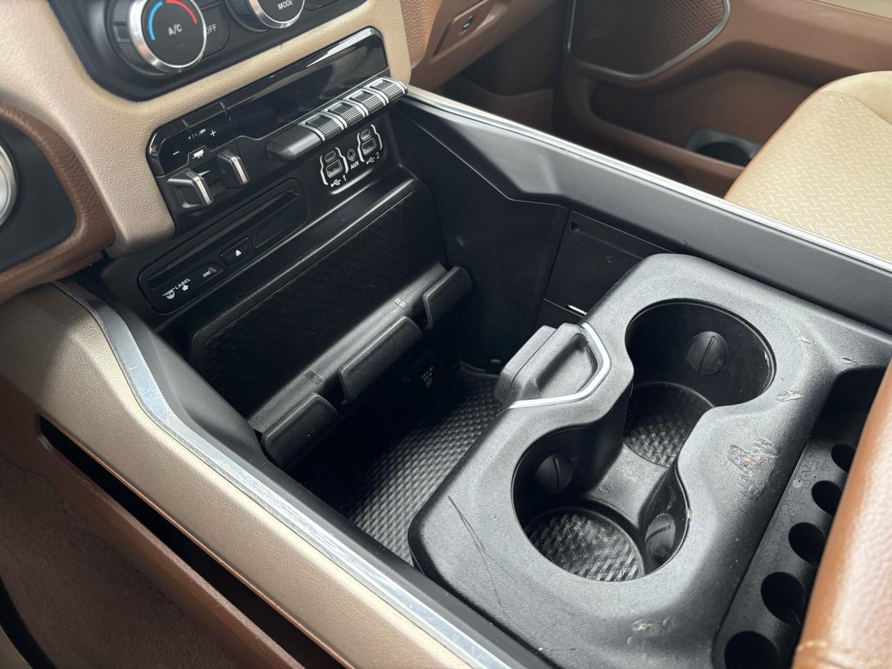 RAM 1500 Laramie Crew Cab SWB 4WD 2019
