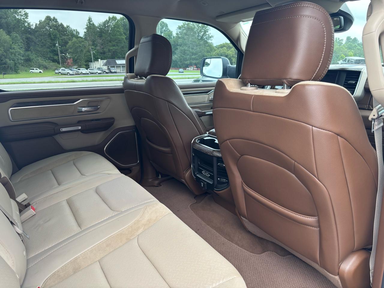RAM 1500 Laramie Crew Cab SWB 4WD 2019