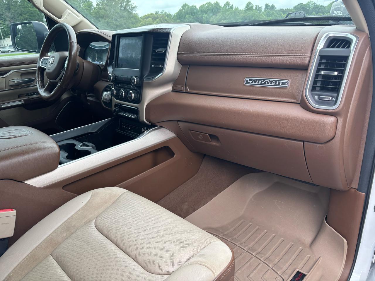 RAM 1500 Laramie Crew Cab SWB 4WD 2019