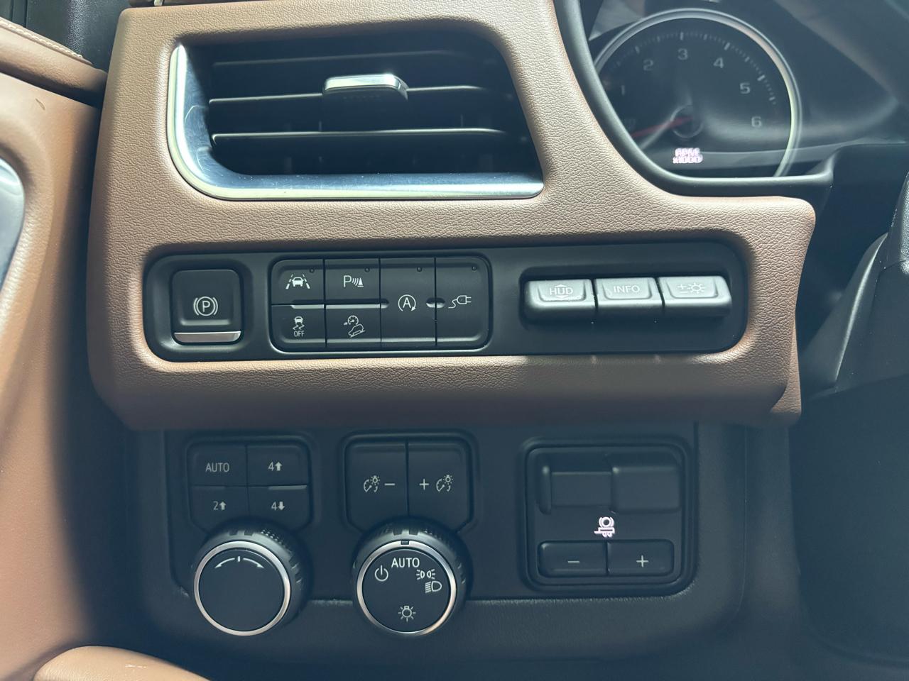 Chevrolet Tahoe High Country 4WD 2021