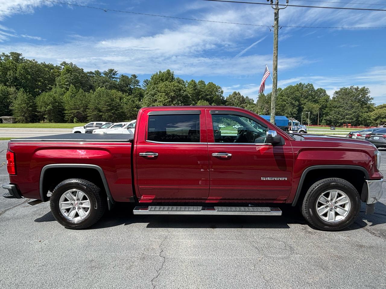 GMC Sierra 1500 SLE Crew Cab 2WD 2017