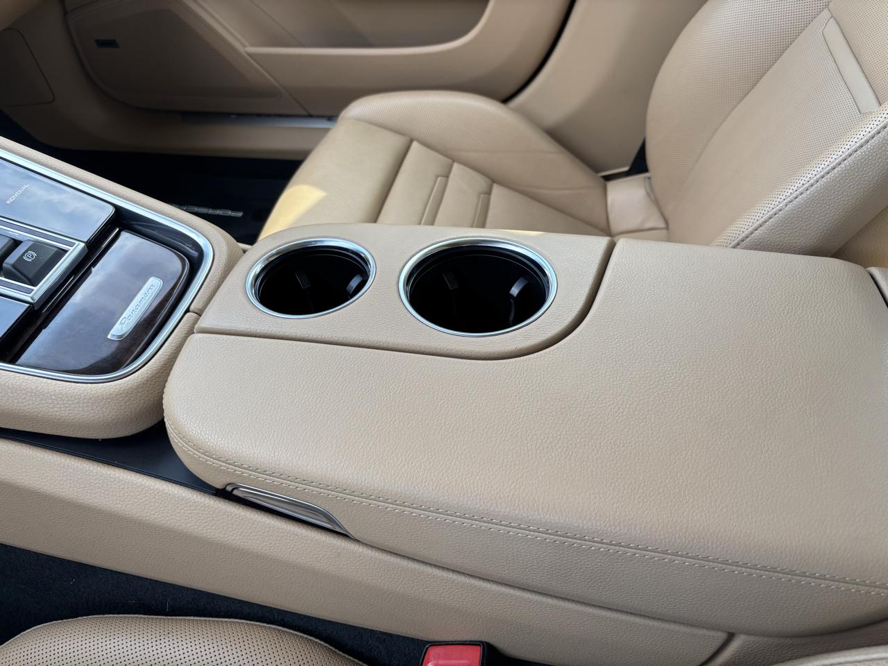 Porsche Panamera 4 2018