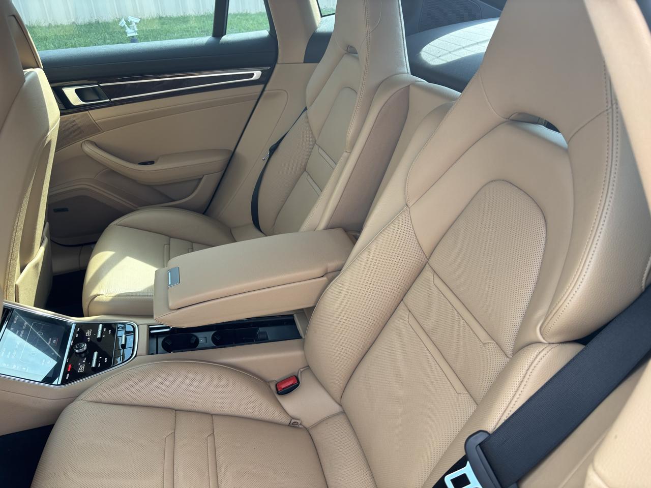 Porsche Panamera 4 2018