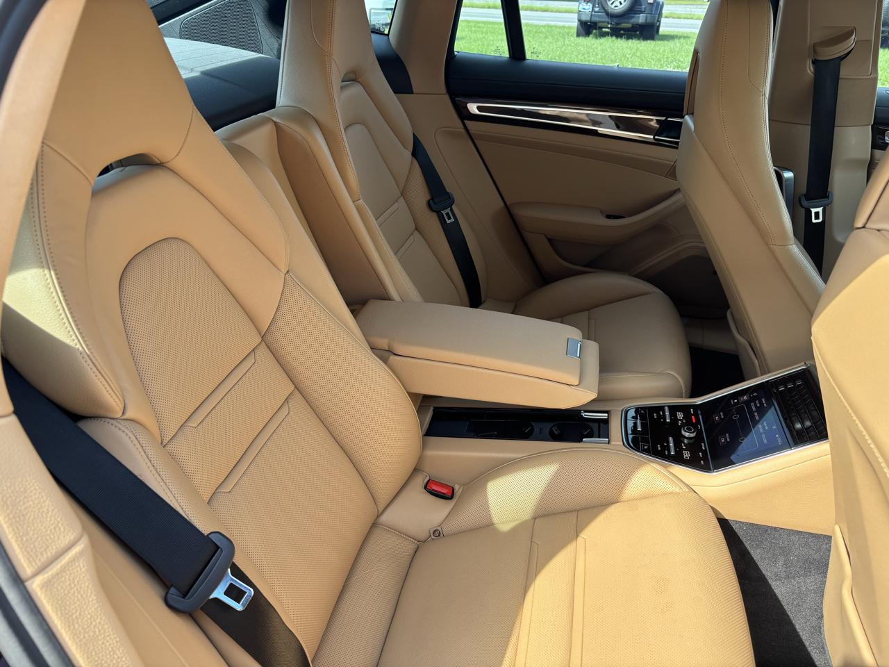 Porsche Panamera 4 2018