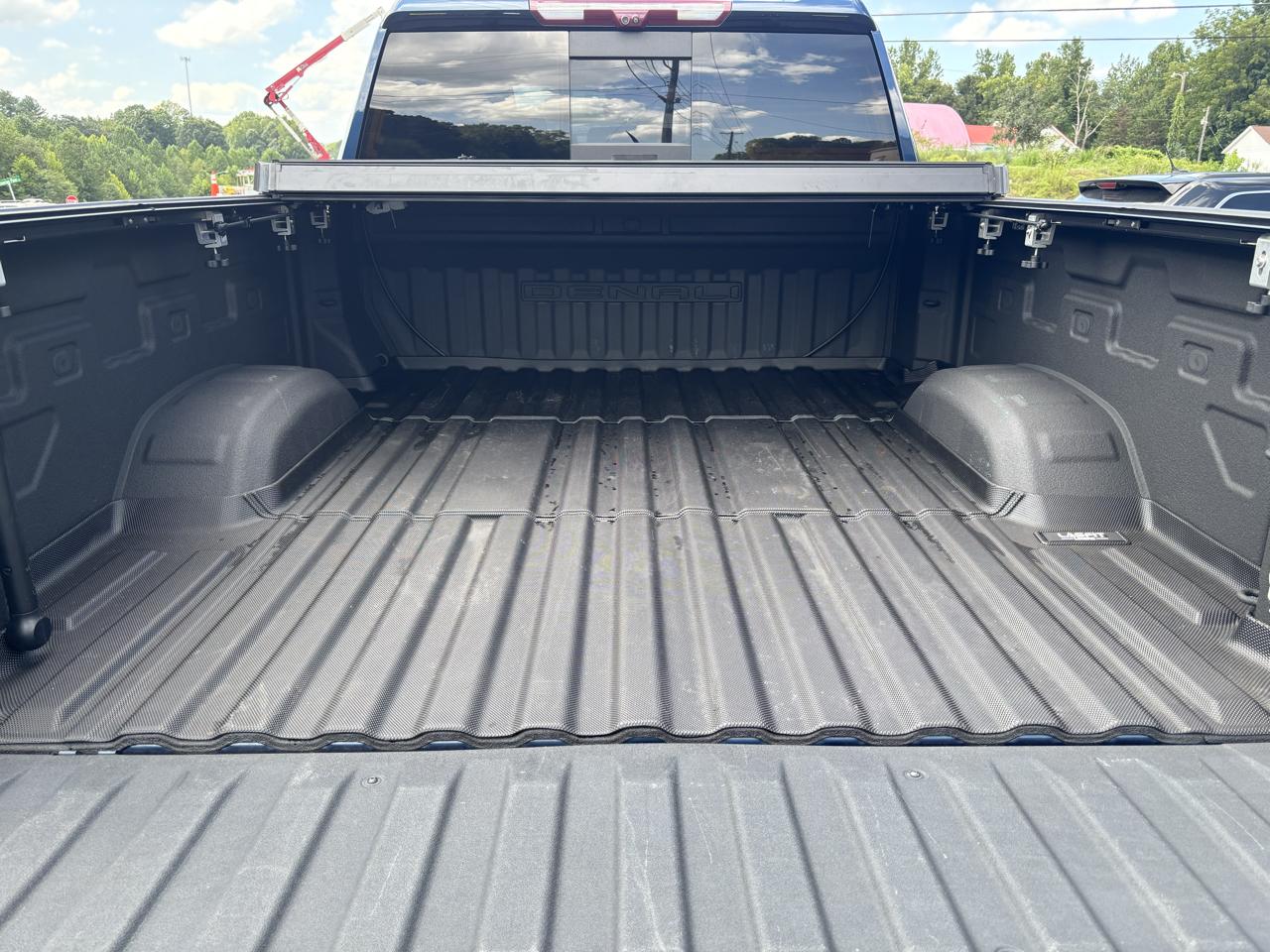 GMC Sierra 2500HD Denali Crew Cab 4WD 2022