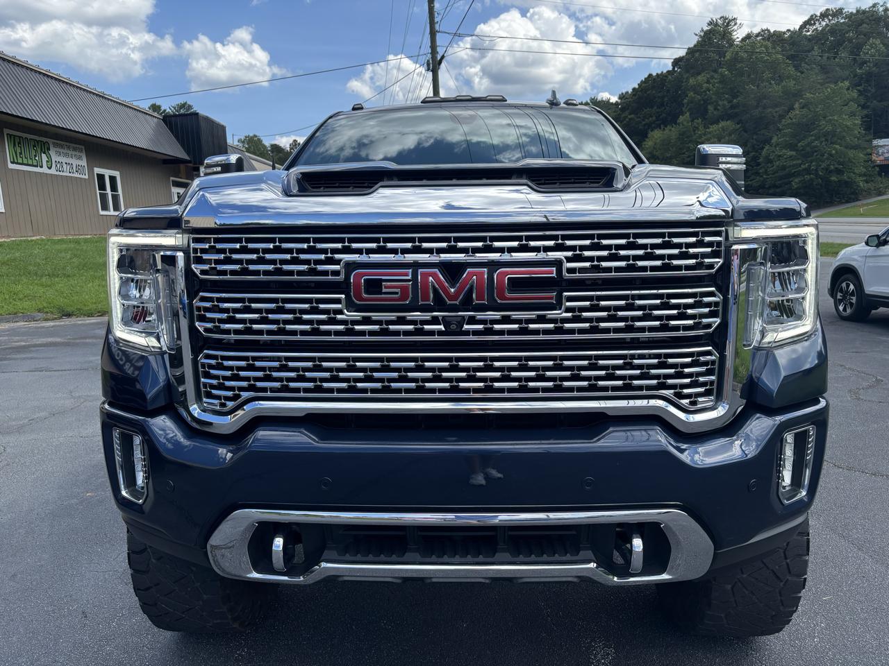 GMC Sierra 2500HD Denali Crew Cab 4WD 2022