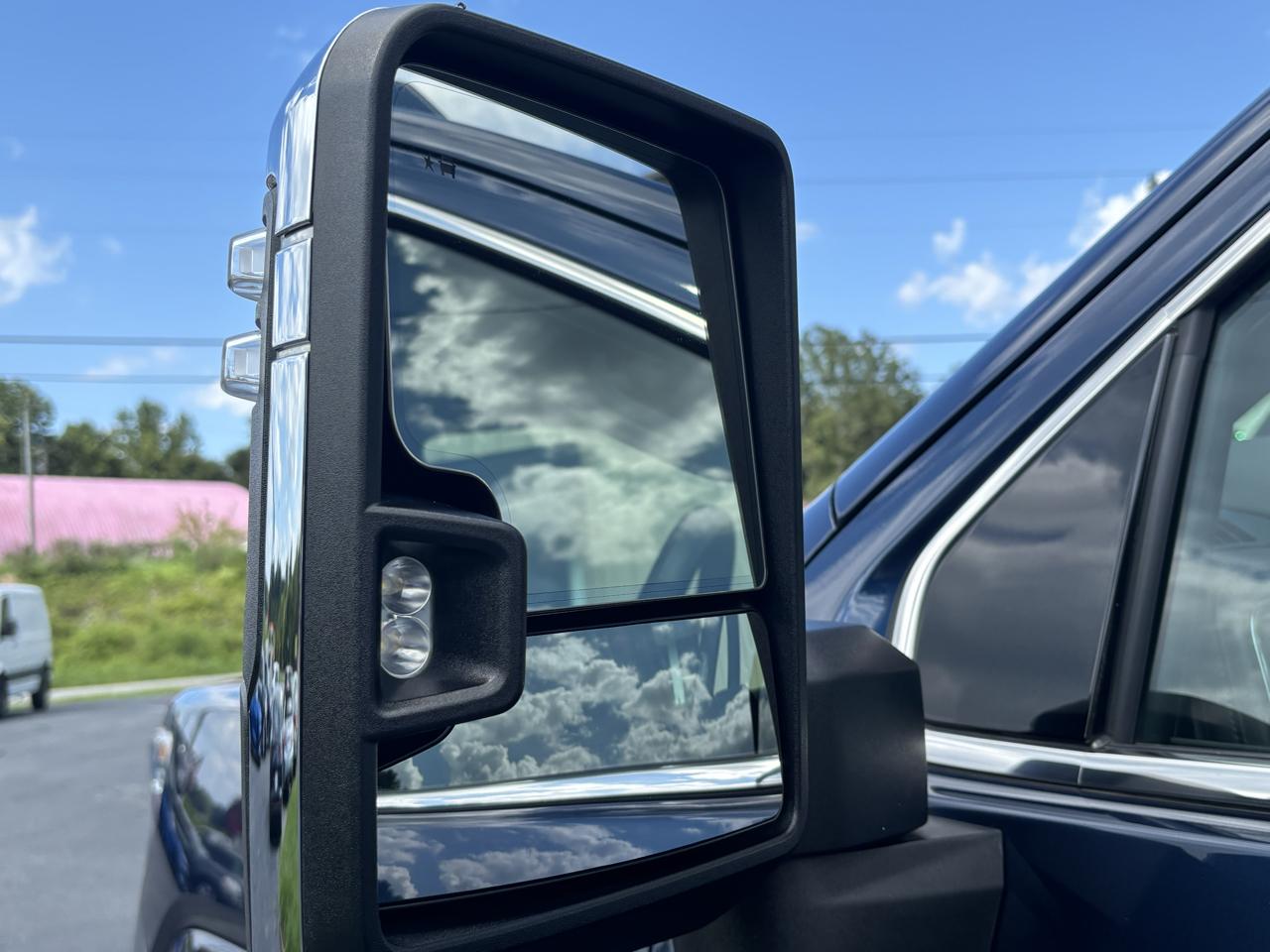 GMC Sierra 2500HD Denali Crew Cab 4WD 2022
