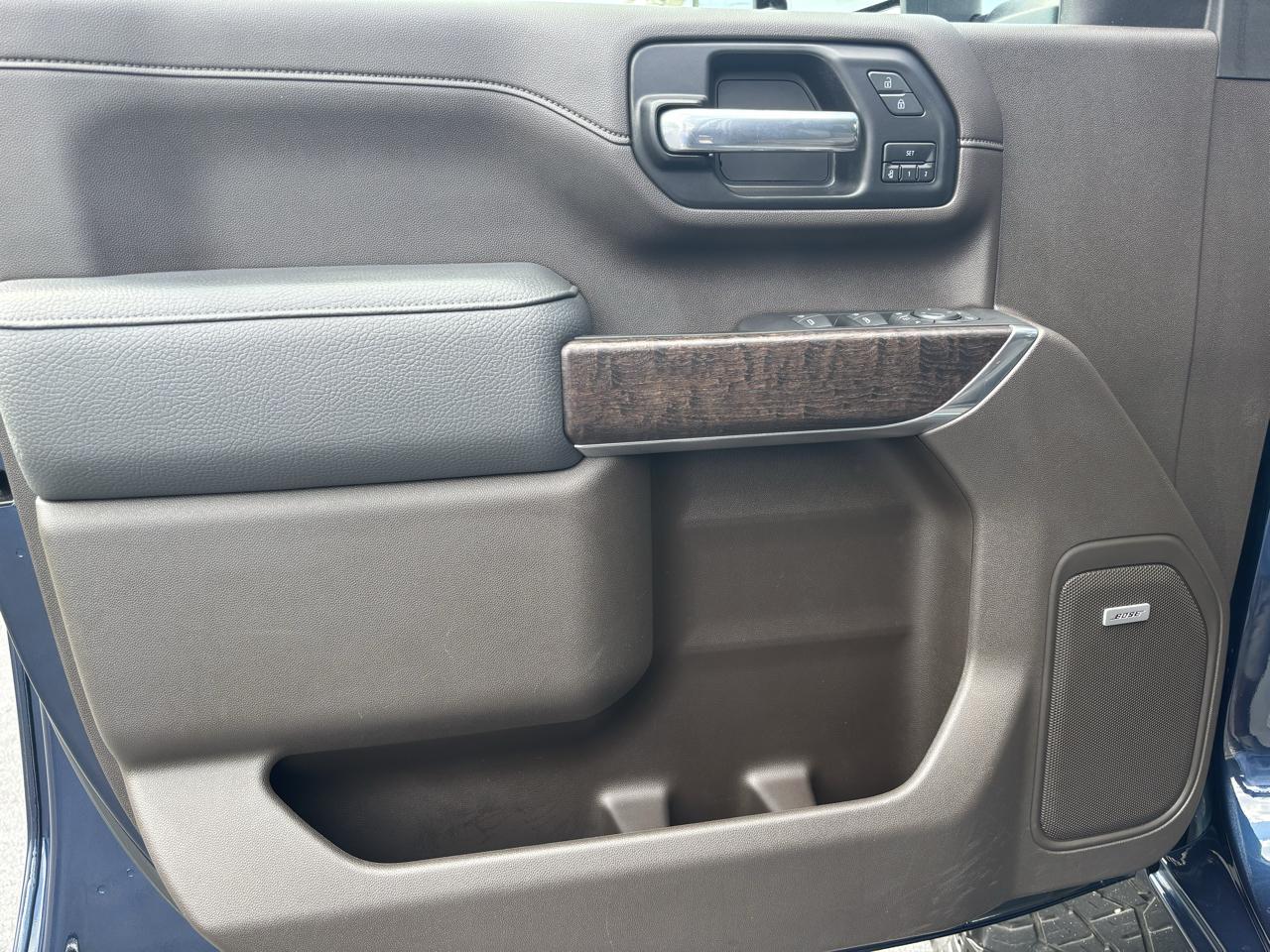 GMC Sierra 2500HD Denali Crew Cab 4WD 2022