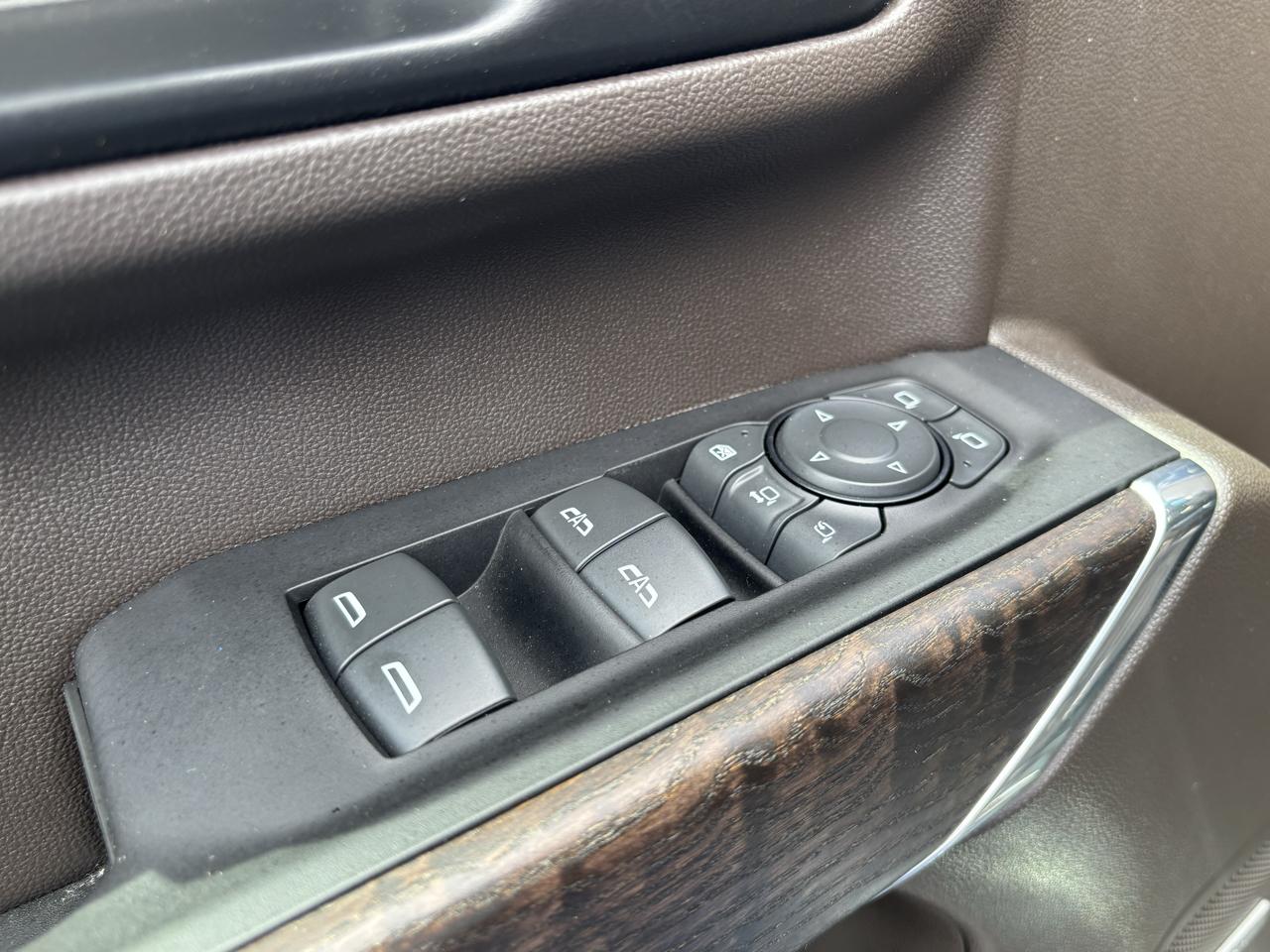 GMC Sierra 2500HD Denali Crew Cab 4WD 2022