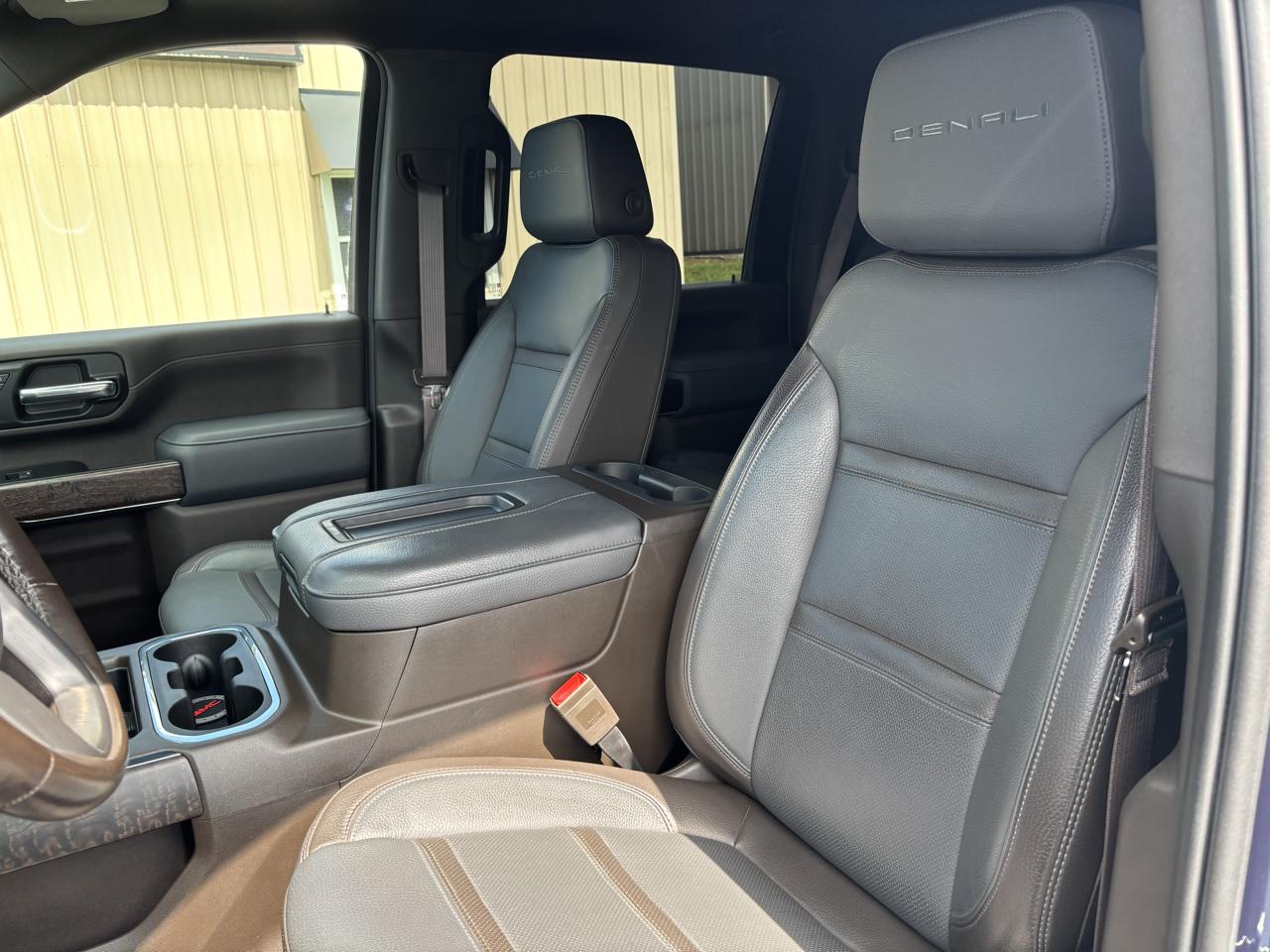 GMC Sierra 2500HD Denali Crew Cab 4WD 2022
