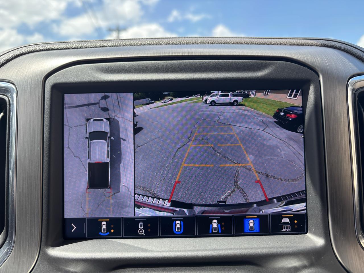 GMC Sierra 2500HD Denali Crew Cab 4WD 2022