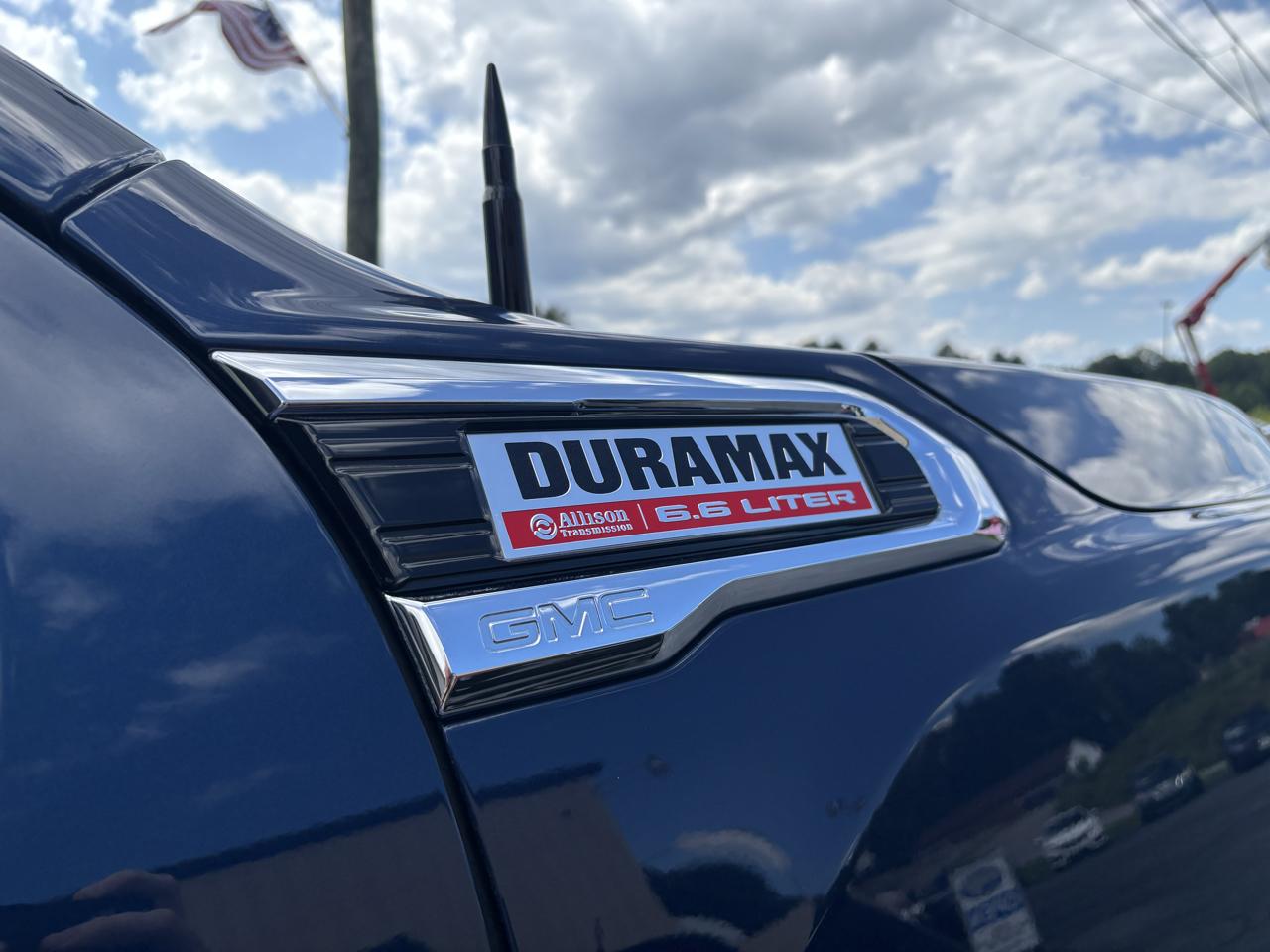 GMC Sierra 2500HD Denali Crew Cab 4WD 2022