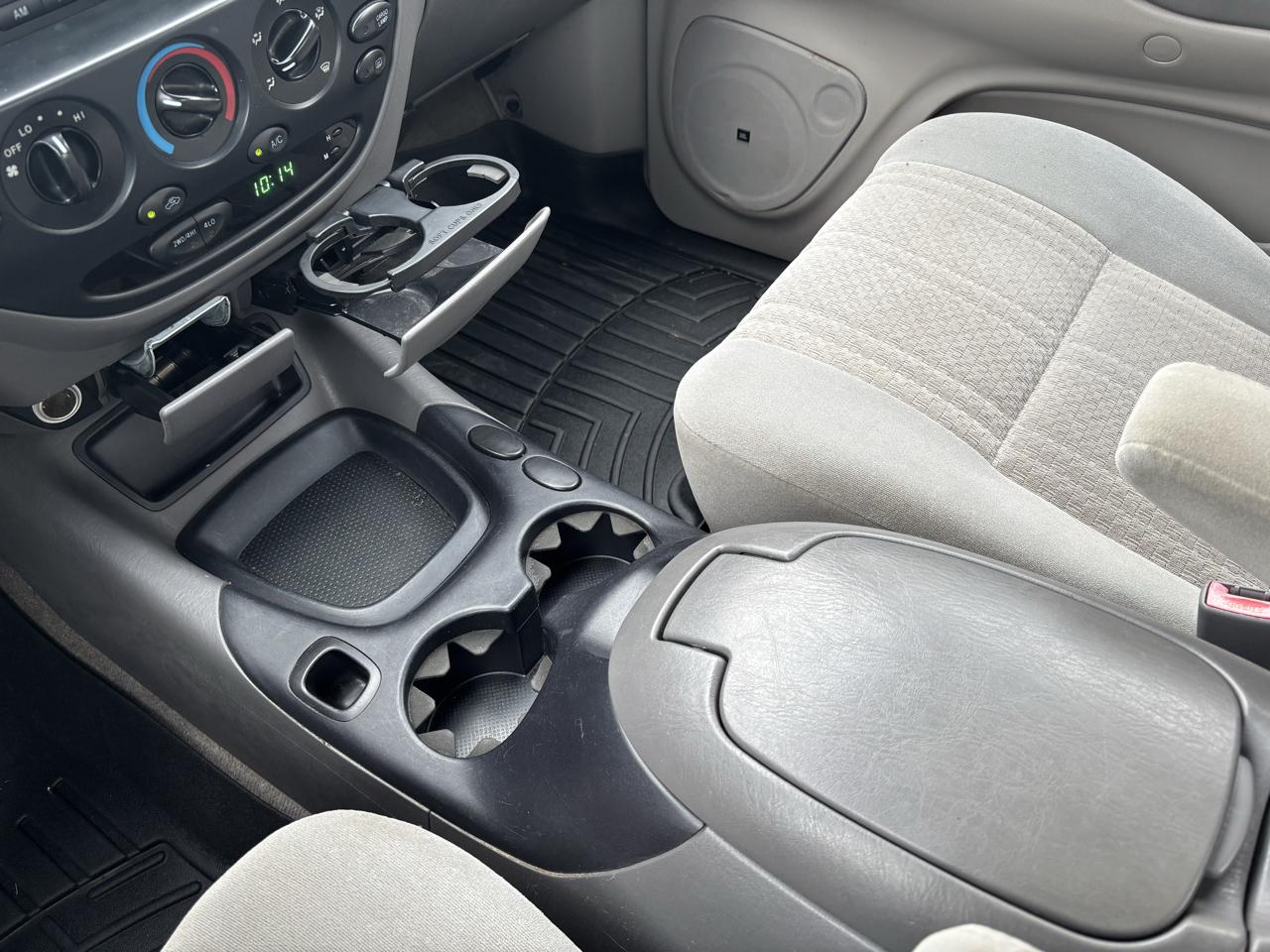 Toyota Tundra SR5 Double Cab 4WD 2004