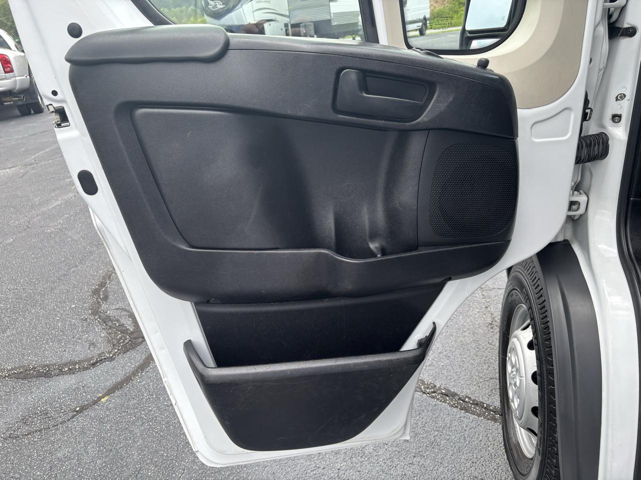 RAM Promaster 2500 High Roof Tradesman 136-in. WB 2017