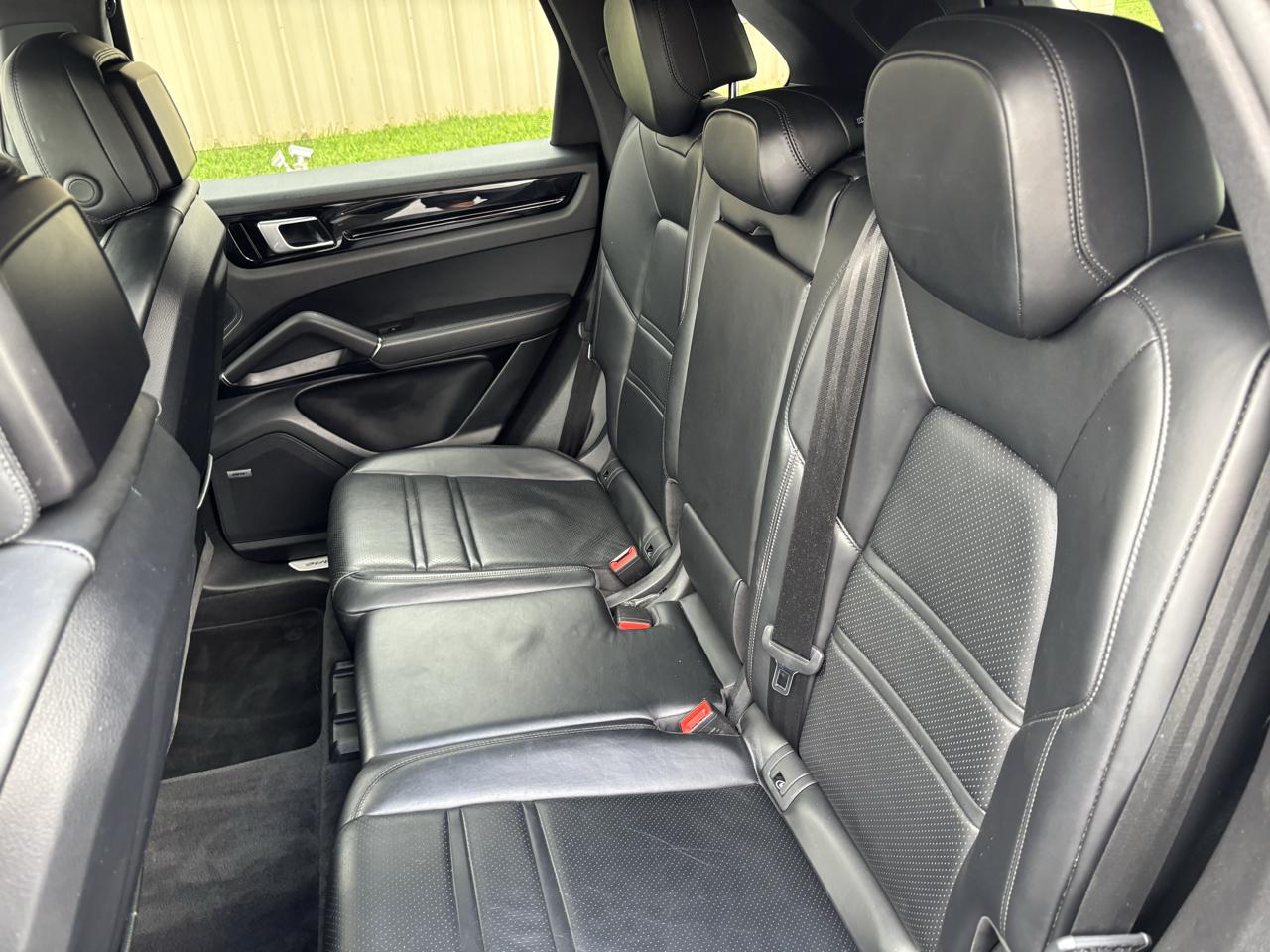 Porsche Cayenne Base 2019