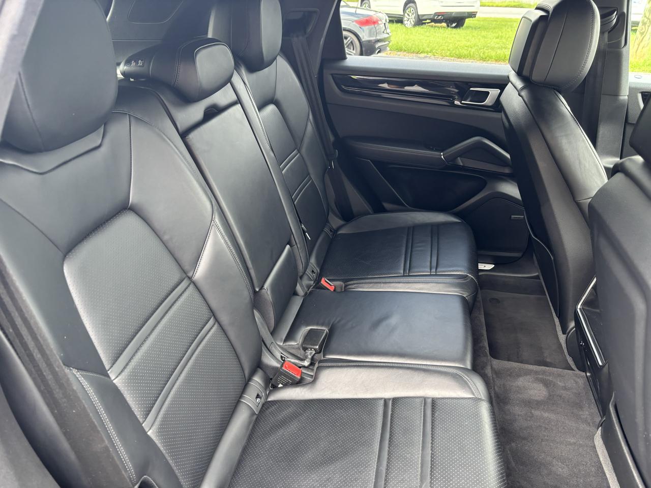 Porsche Cayenne Base 2019