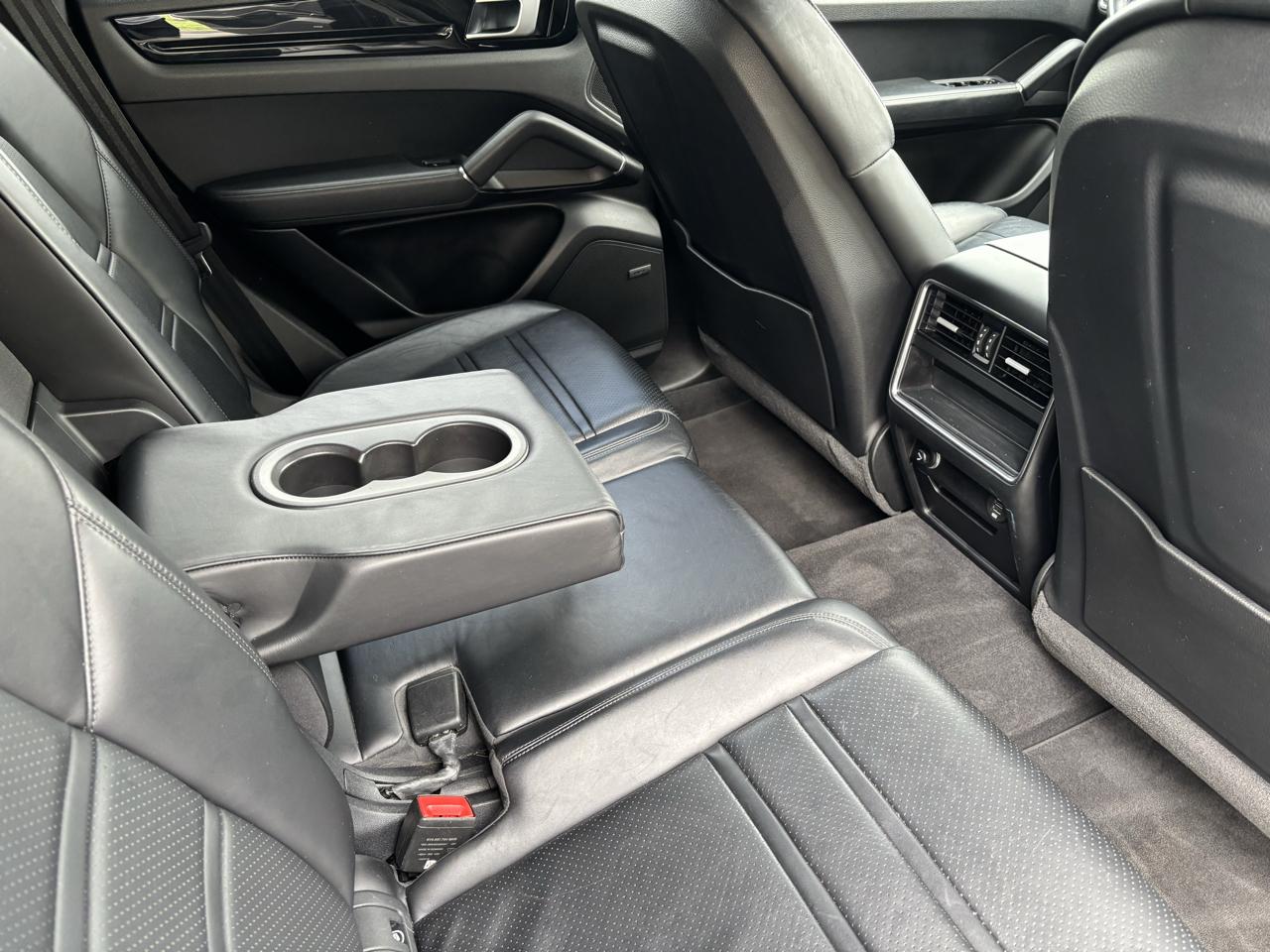 Porsche Cayenne Base 2019