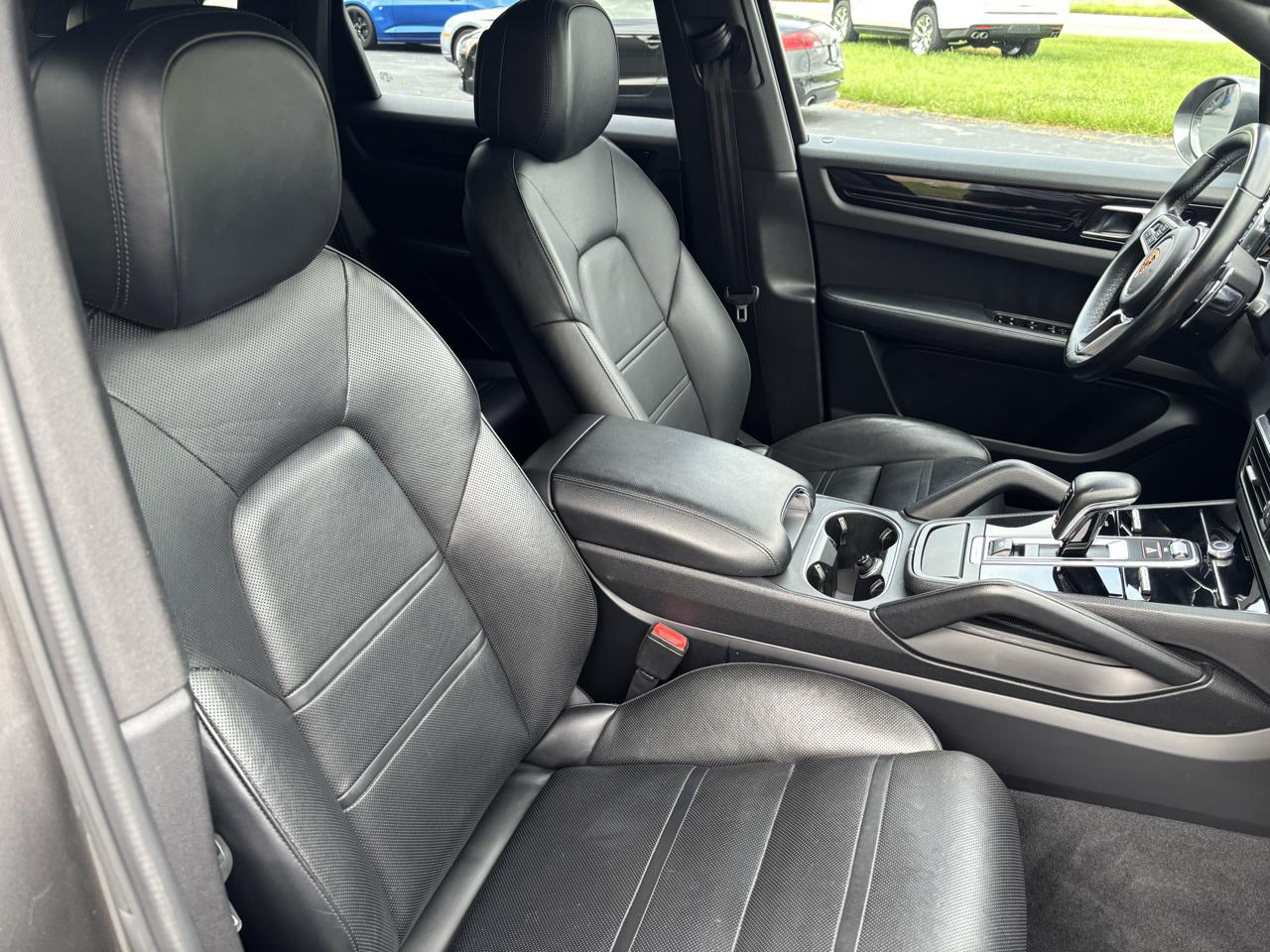 Porsche Cayenne Base 2019
