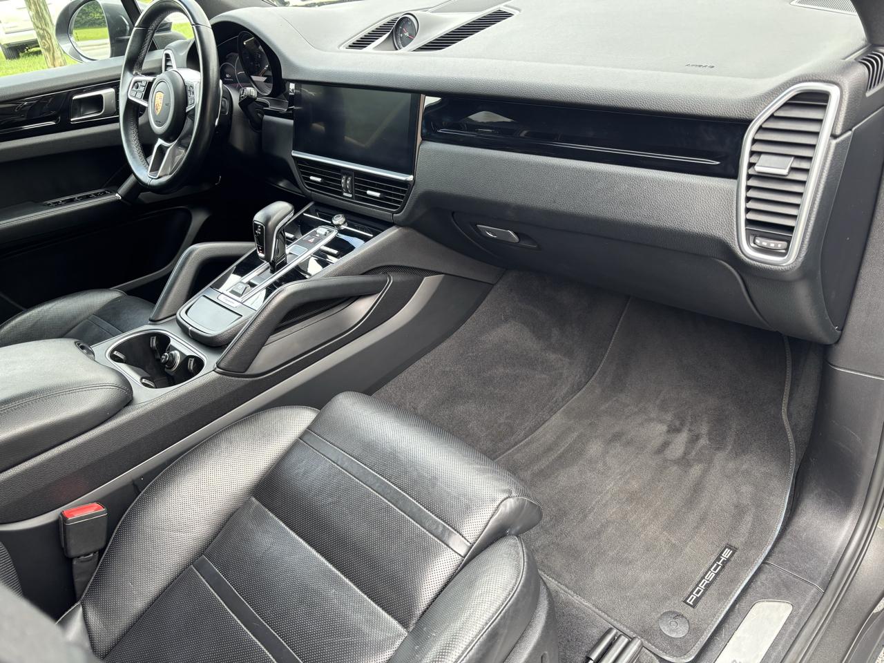 Porsche Cayenne Base 2019
