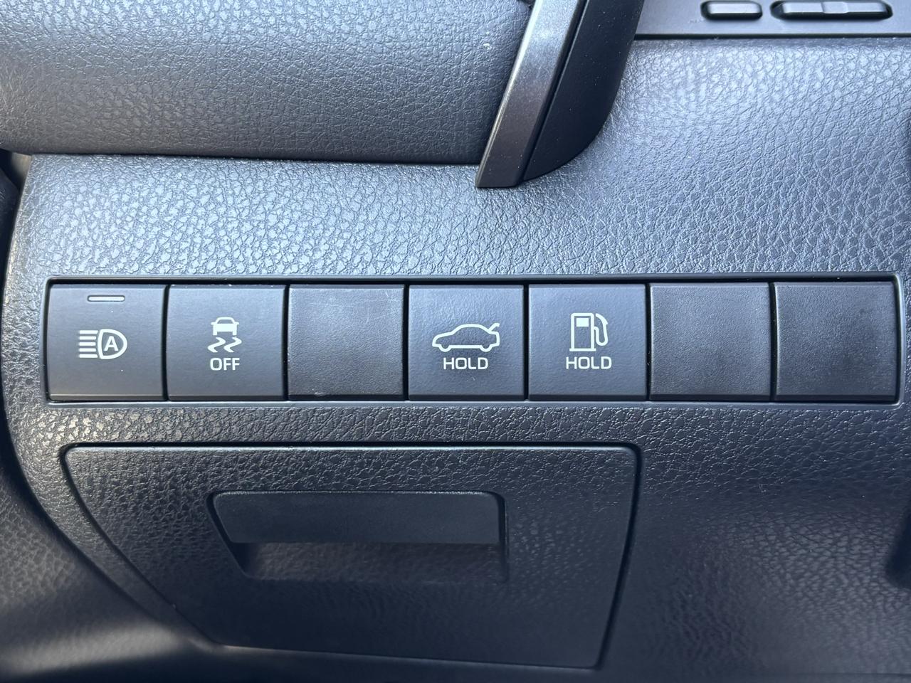 Toyota Camry SE 2020